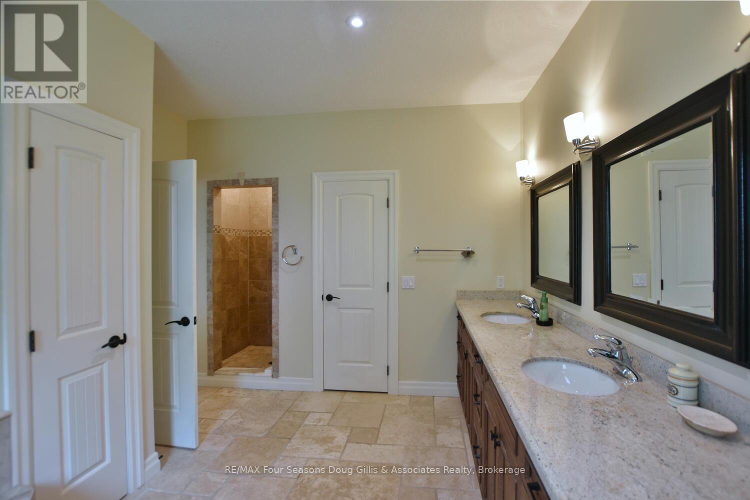 135 Algonquin Drive, Meaford, Ontario  N4L 0A7 - Photo 29 - X12467675