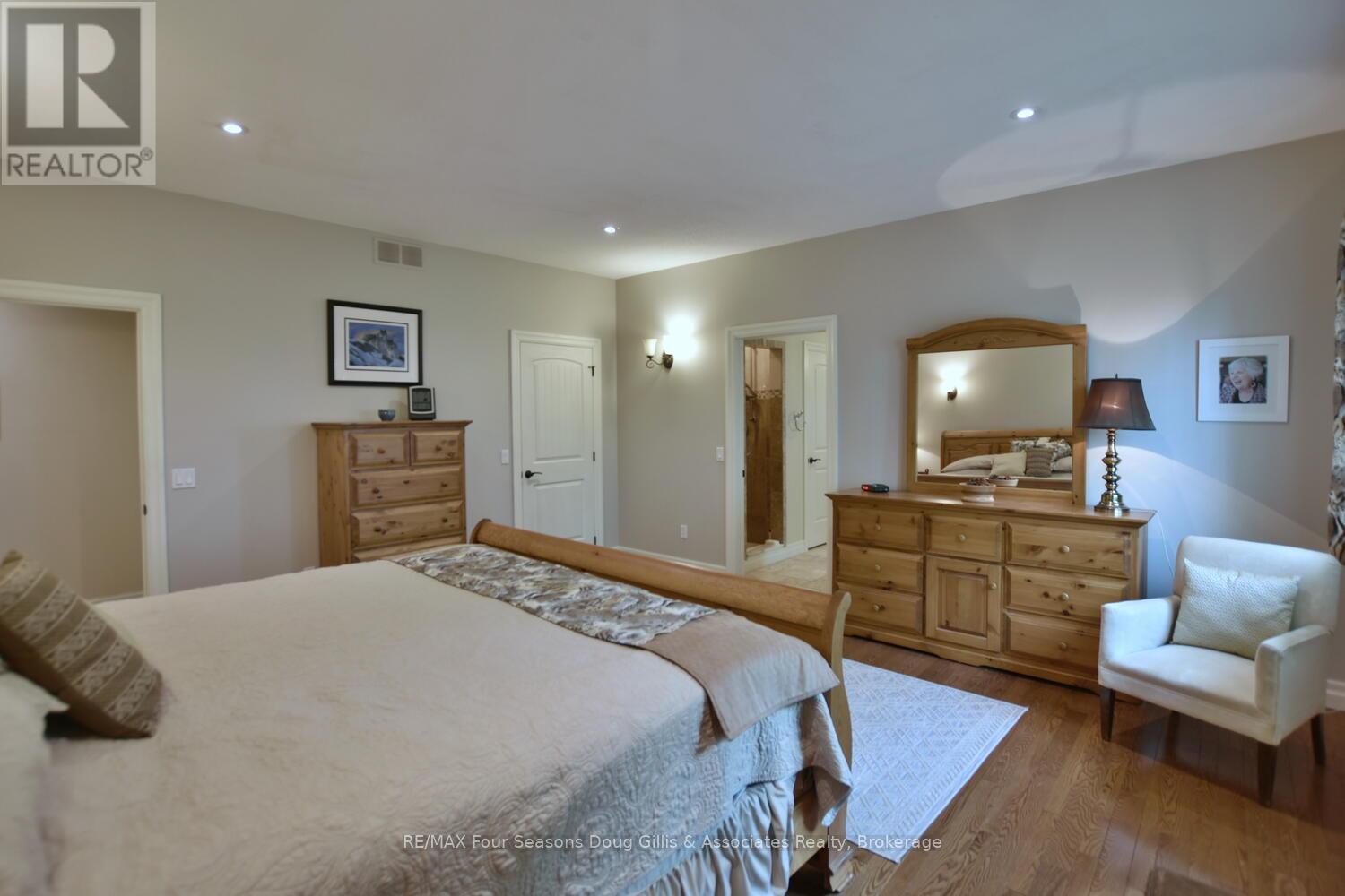 135 Algonquin Drive, Meaford, Ontario  N4L 0A7 - Photo 27 - X12467675