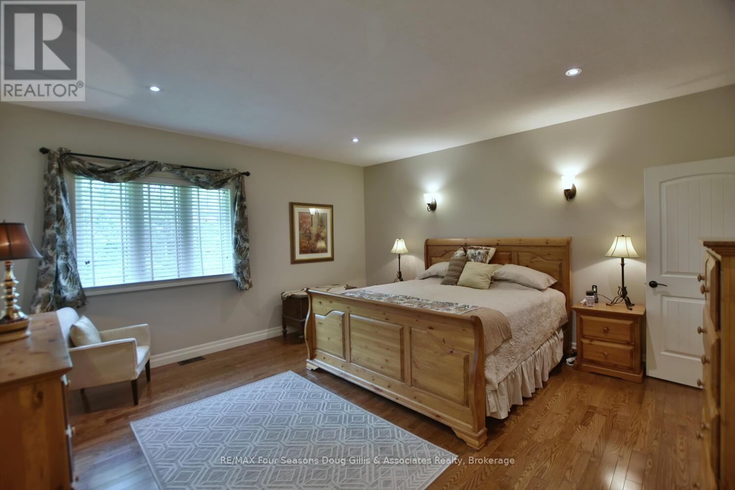 135 Algonquin Drive, Meaford, Ontario  N4L 0A7 - Photo 26 - X12467675