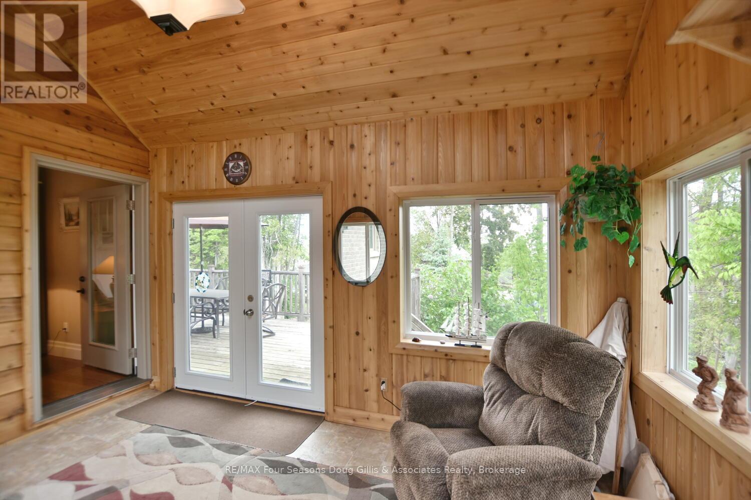 135 Algonquin Drive, Meaford, Ontario  N4L 0A7 - Photo 17 - X12467675