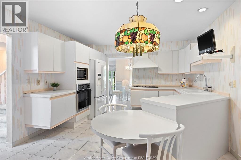 15 Fairway Crescent, Amherstburg, Ontario  N9V 3T5 - Photo 8 - 25027453