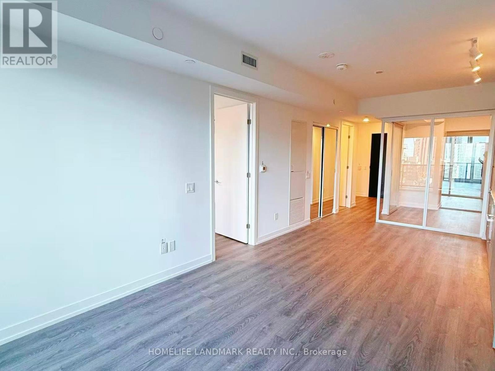 2201 - 771 Yonge Street, Toronto, Ontario  M4W 0B8 - Photo 12 - C12487232