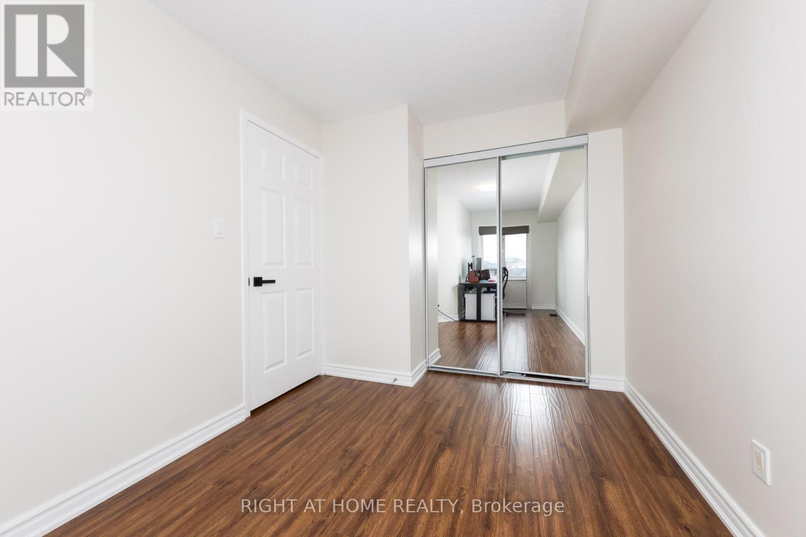 #32 - 988 Sheppard Avenue W, Toronto, Ontario  M3H 2T6 - Photo 16 - C12487246