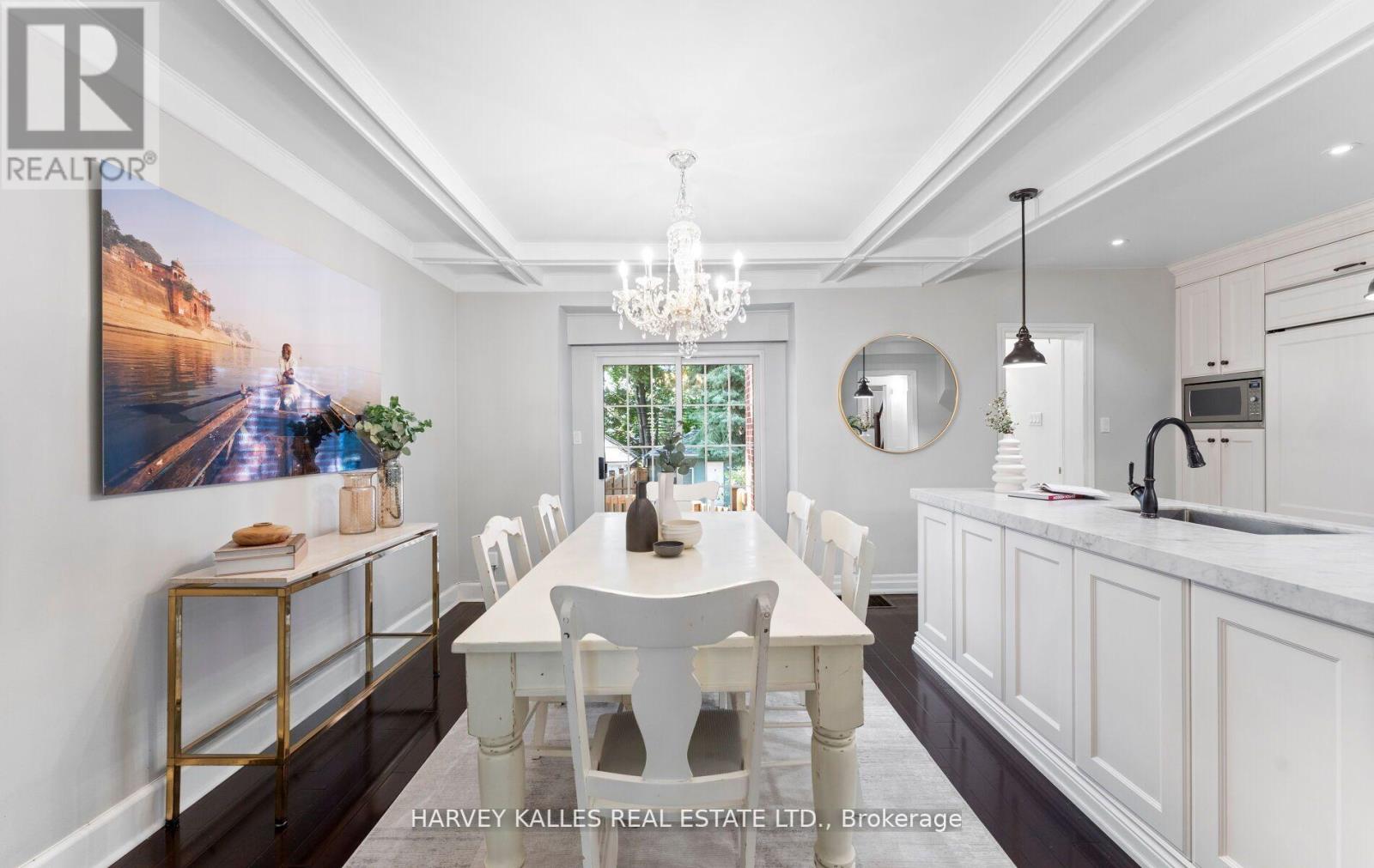 306 Wychwood Avenue, Toronto (Humewood-Cedarvale), Ontario  M6C 2T8 - Photo 11 - C12487282