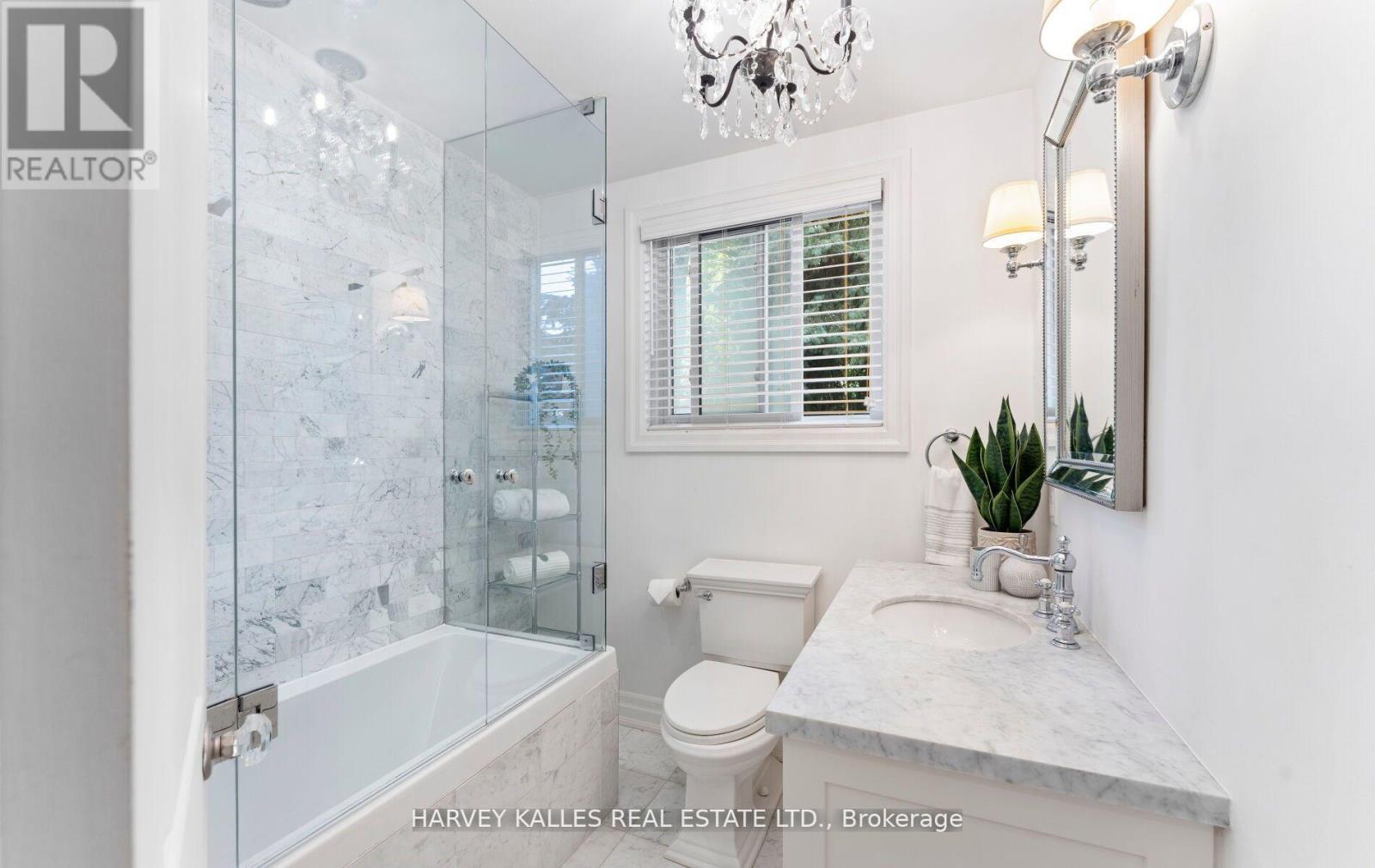 306 Wychwood Avenue, Toronto (Humewood-Cedarvale), Ontario  M6C 2T8 - Photo 17 - C12487282