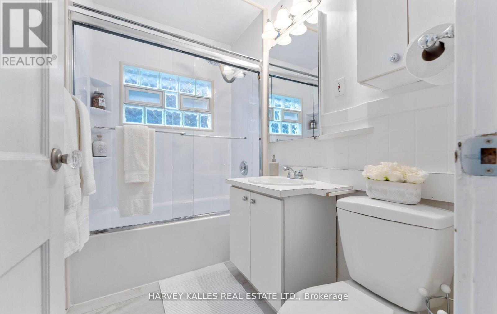 306 Wychwood Avenue, Toronto (Humewood-Cedarvale), Ontario  M6C 2T8 - Photo 24 - C12487282