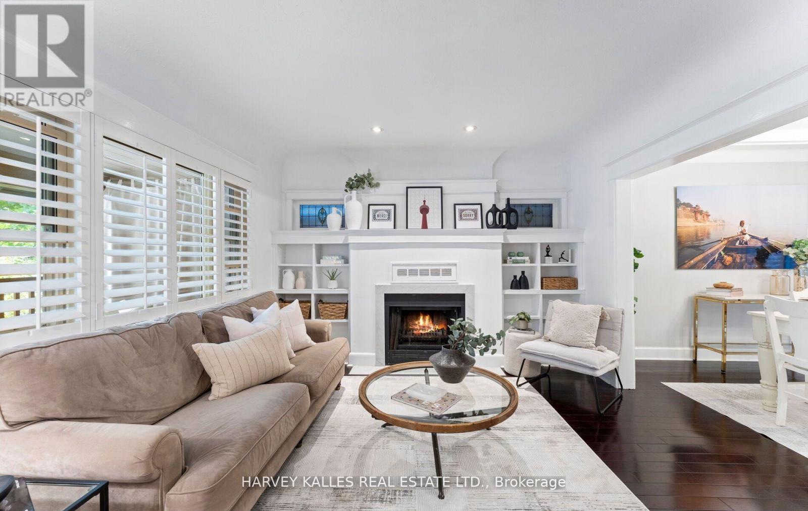 306 Wychwood Avenue, Toronto (Humewood-Cedarvale), Ontario  M6C 2T8 - Photo 6 - C12487282