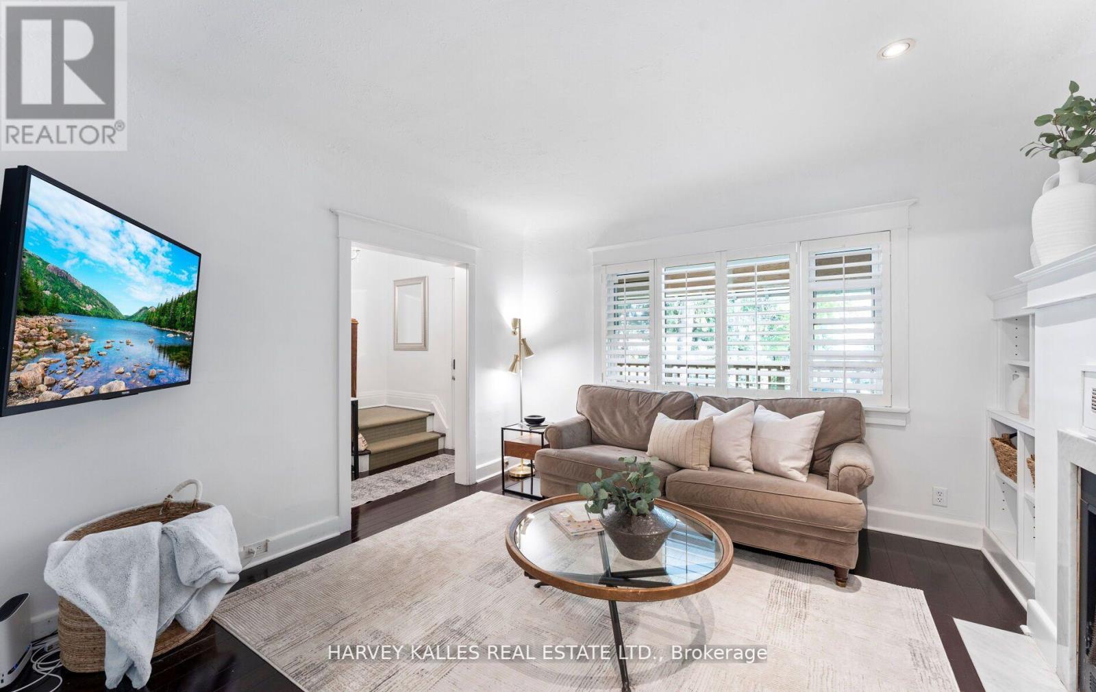 306 Wychwood Avenue, Toronto (Humewood-Cedarvale), Ontario  M6C 2T8 - Photo 9 - C12487282