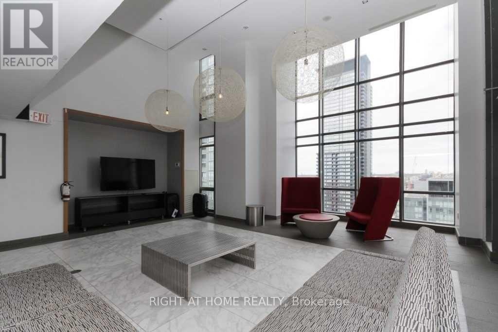 5301 - 11 Brunel Court, Toronto, Ontario  M5V 3Y3 - Photo 17 - C12487284