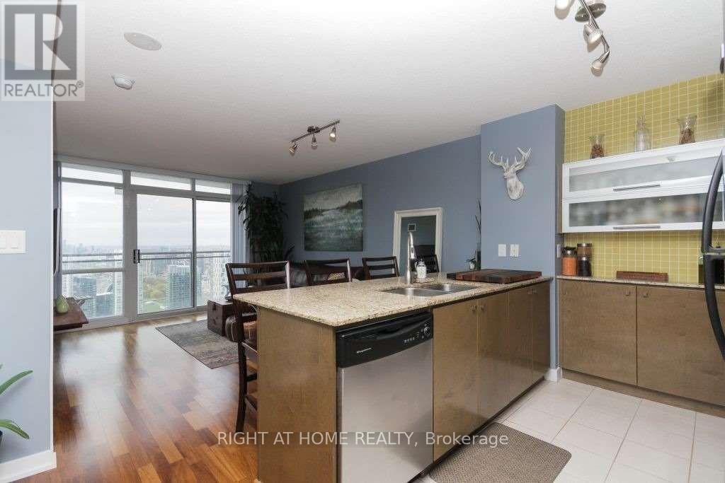 5301 - 11 Brunel Court, Toronto, Ontario  M5V 3Y3 - Photo 7 - C12487284