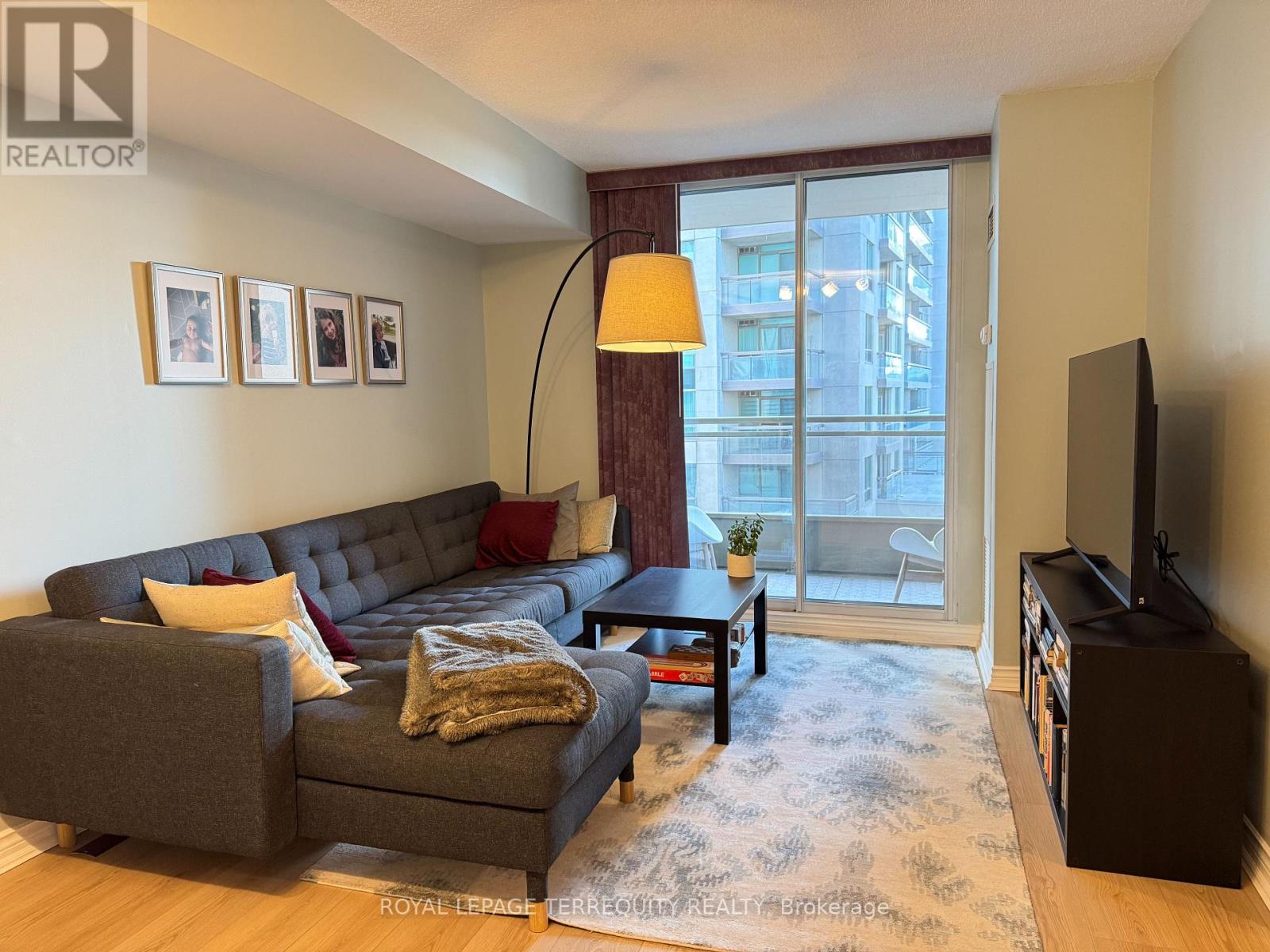 601 - 256 Doris Avenue, Toronto, Ontario  M2N 6X8 - Photo 2 - C12487295