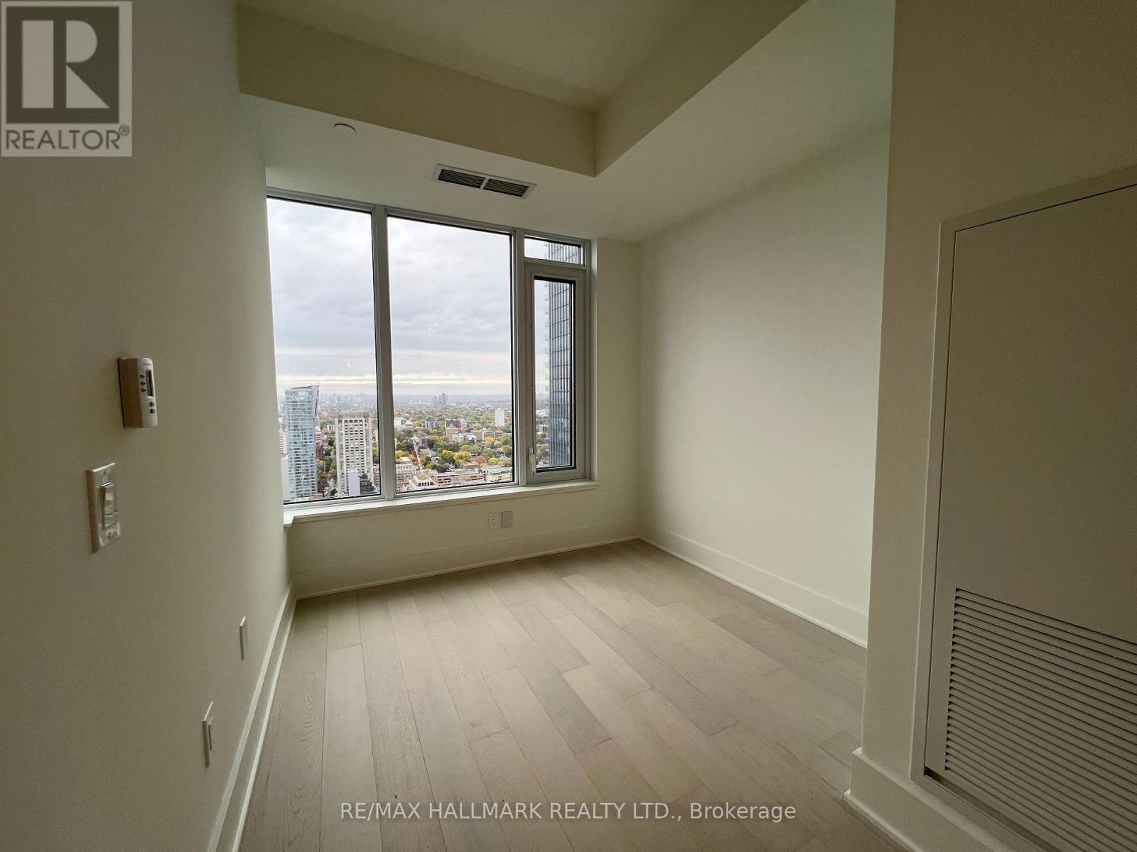 3410 - 11 Yorkville Avenue, Toronto, Ontario  M4W 0B7 - Photo 18 - C12487298