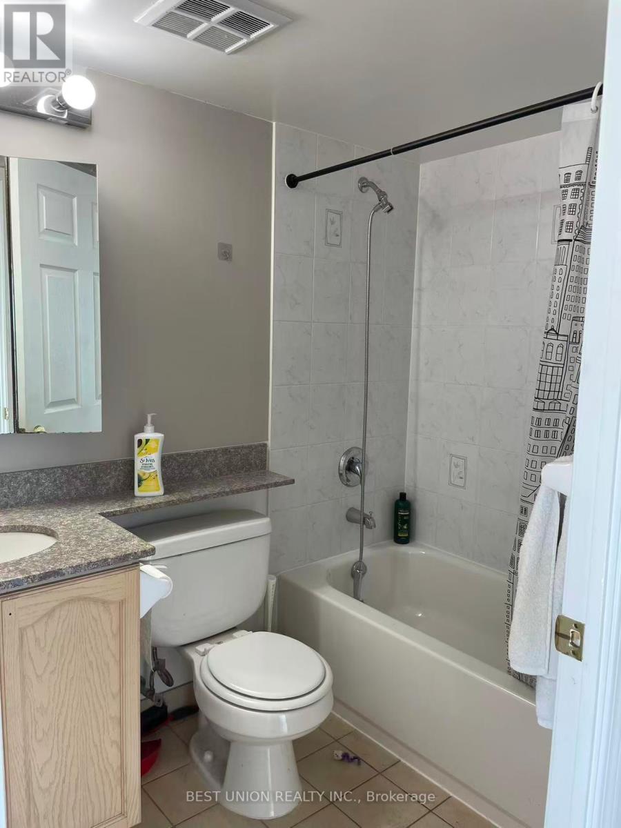 2205 - 5500 Yonge Street, Toronto, Ontario  M2N 7L1 - Photo 4 - C12487322