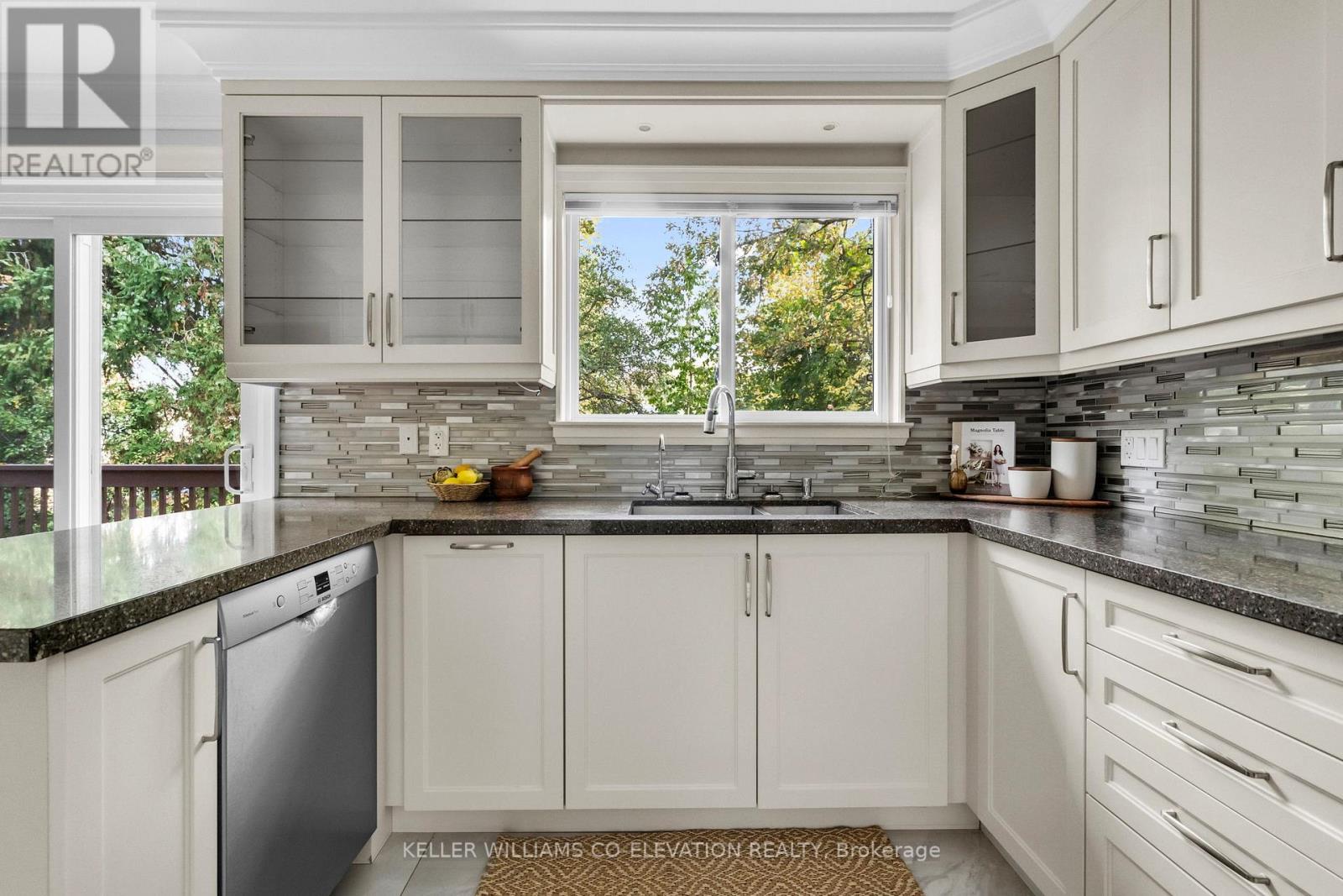 57 Tobruk Crescent, Toronto, Ontario  M2M 3B5 - Photo 17 - C12487326