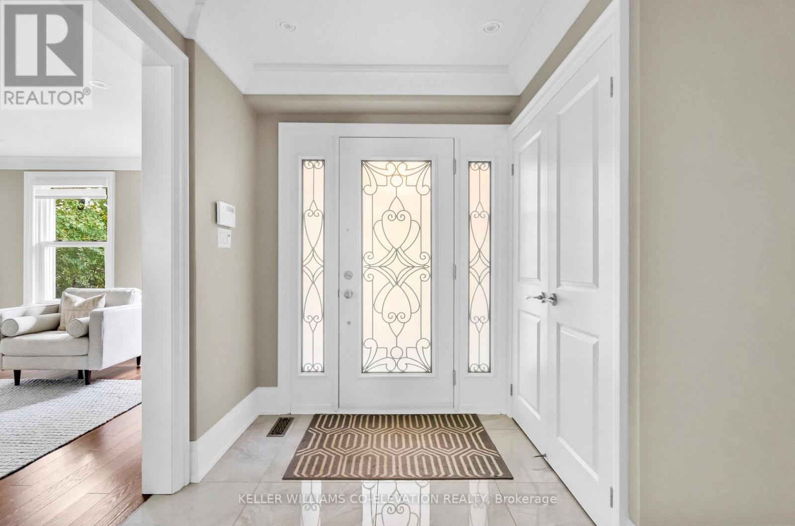 57 Tobruk Crescent, Toronto, Ontario  M2M 3B5 - Photo 4 - C12487326