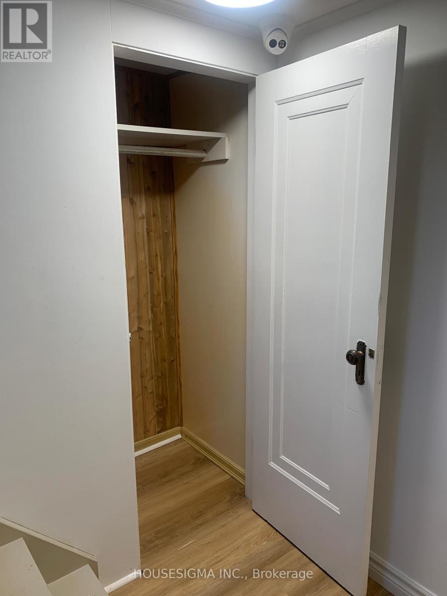 324 Lawrence Avenue W, Toronto, Ontario  M5M 1B4 - Photo 4 - C12487363