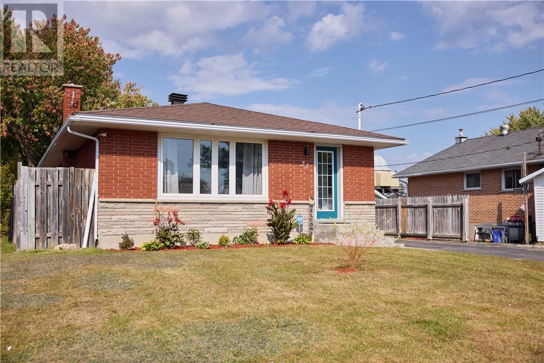 22 Catherine Drive, Sudbury, Ontario  P3L 1H3 - Photo 2 - 2125414