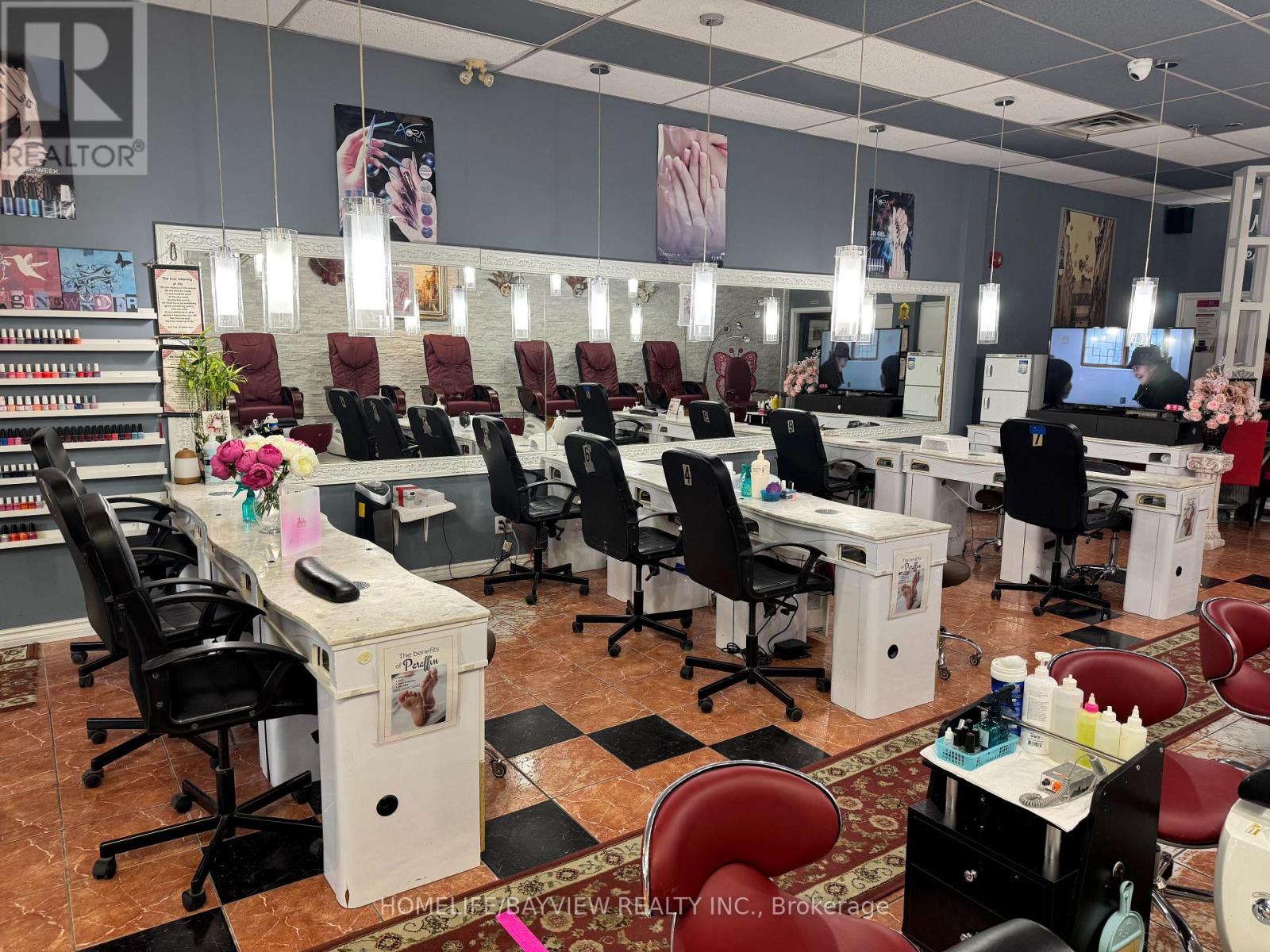 4 - 1881 STEELES AVENUE W, Toronto, Ontario