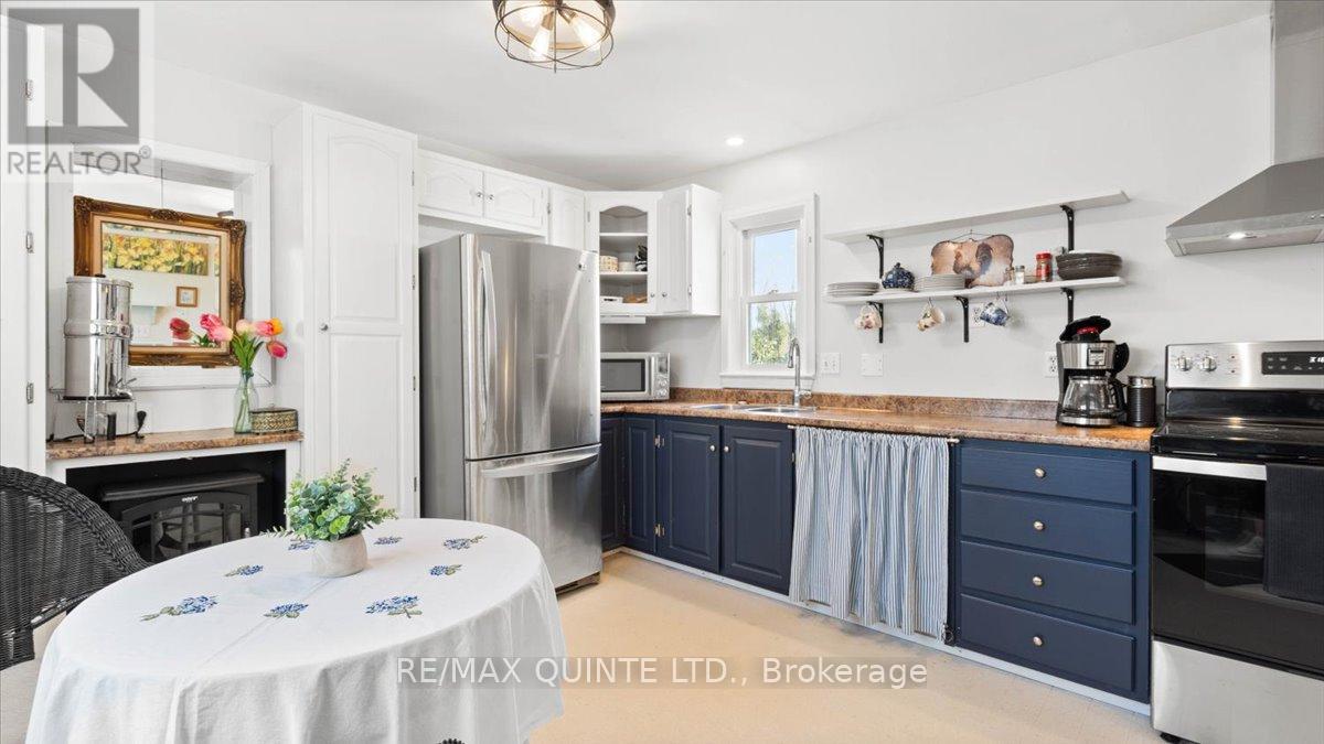 107 Ashley Street, Belleville, Ontario  K0K 2B0 - Photo 33 - X12443998