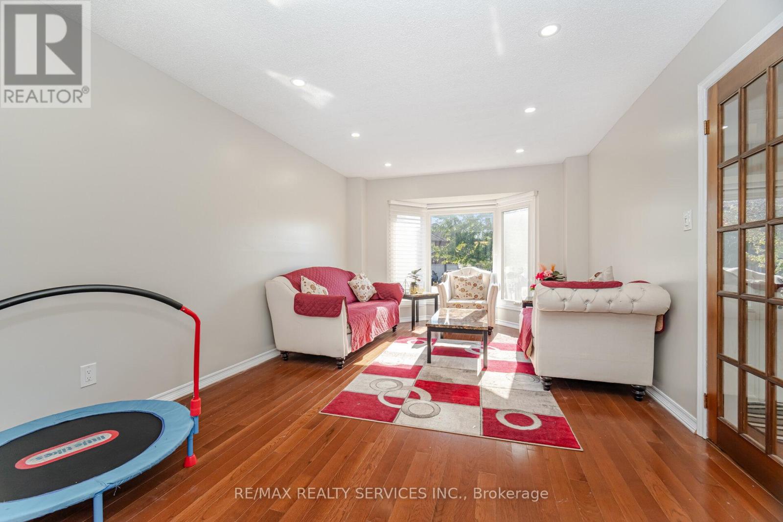 14 Milner Crescent, Ajax (South West), Ontario  L1S 4W3 - Photo 7 - E12487258