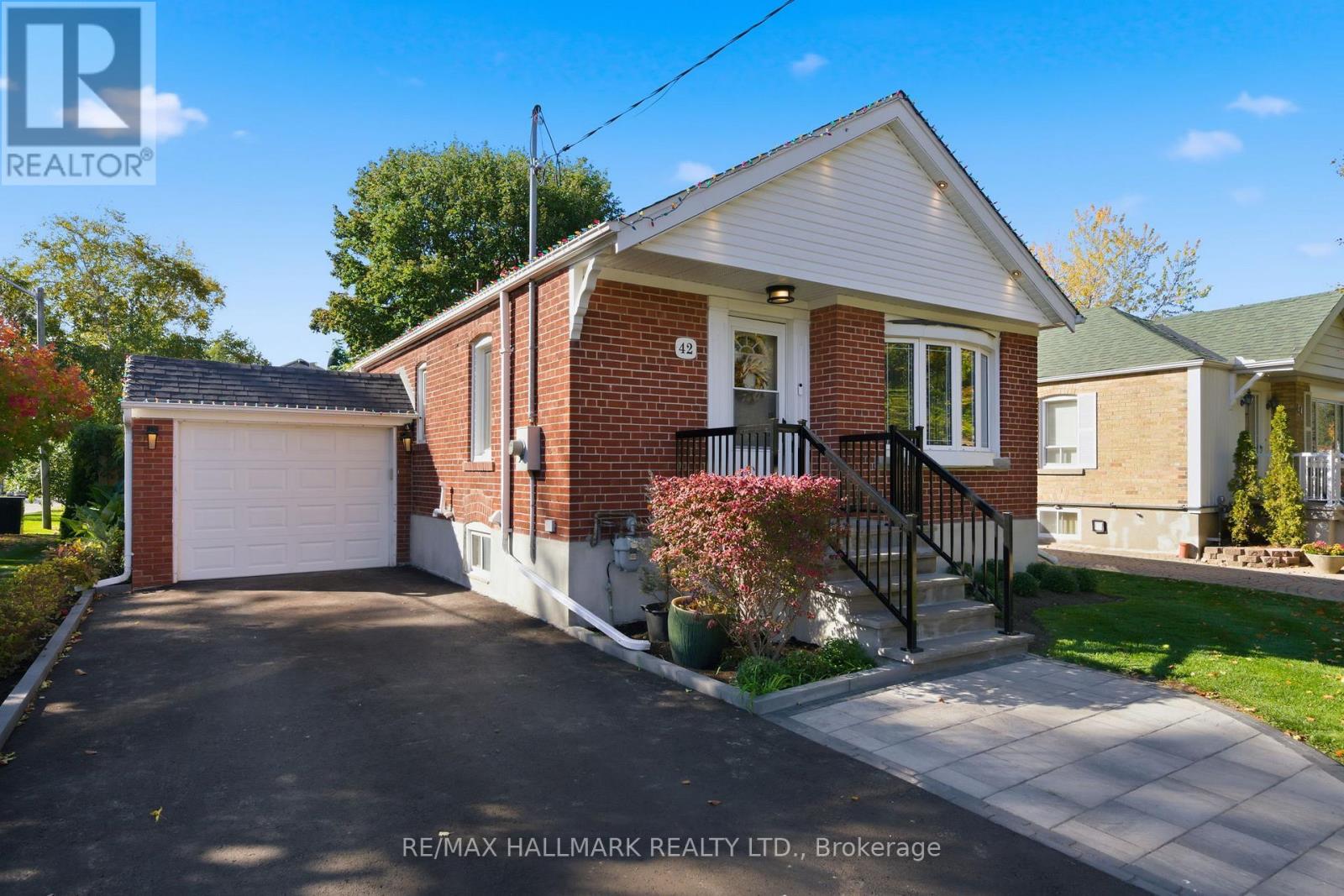42 MARSH ROAD, Toronto, Ontario