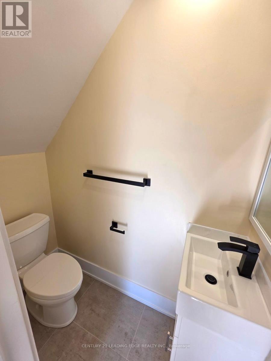 Main - 51 Dearbourne Avenue, Toronto, Ontario  M4K 1M6 - Photo 12 - E12487365