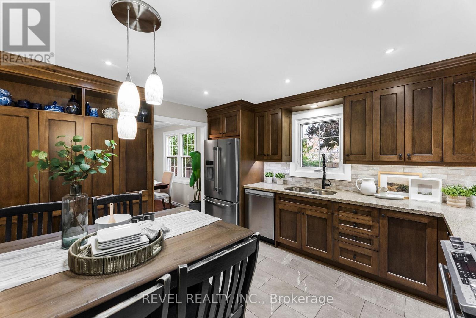 330 Regal Briar Street, Whitby (Blue Grass Meadows), Ontario  L1N 6N1 - Photo 10 - E12487373