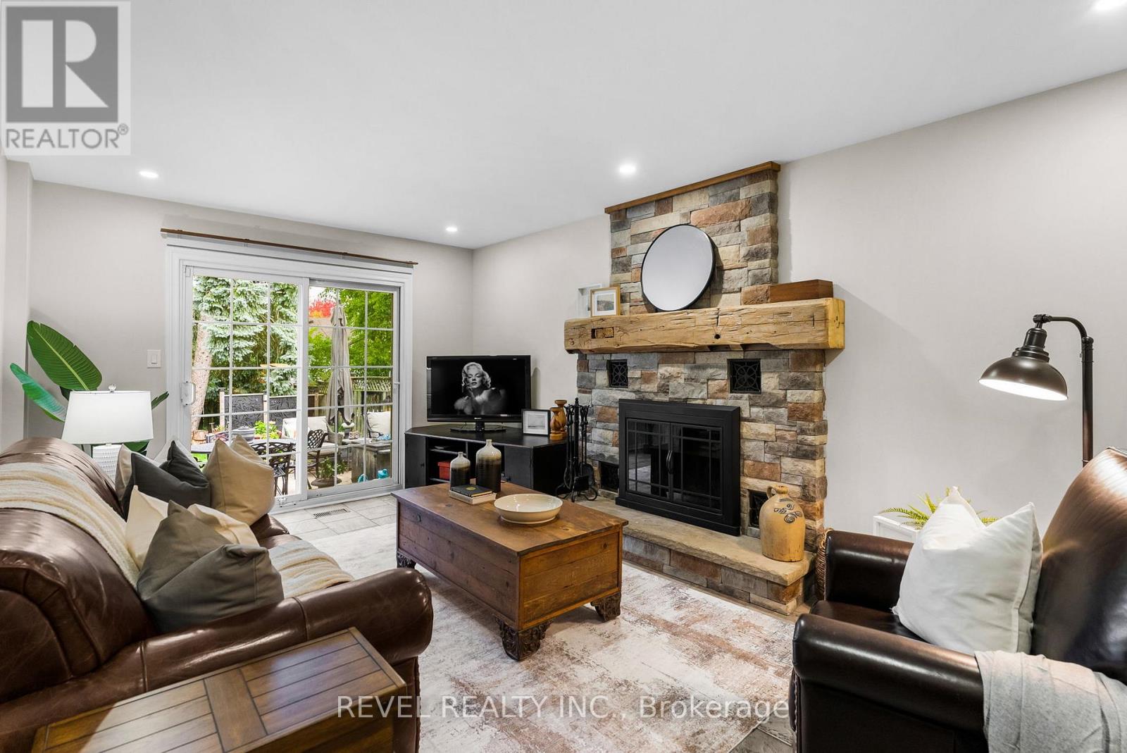 330 Regal Briar Street, Whitby (Blue Grass Meadows), Ontario  L1N 6N1 - Photo 12 - E12487373