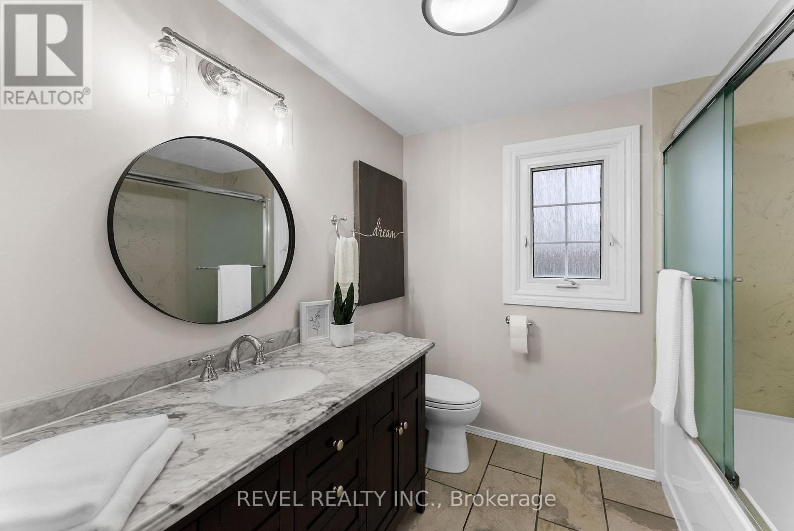 330 Regal Briar Street, Whitby (Blue Grass Meadows), Ontario  L1N 6N1 - Photo 28 - E12487373