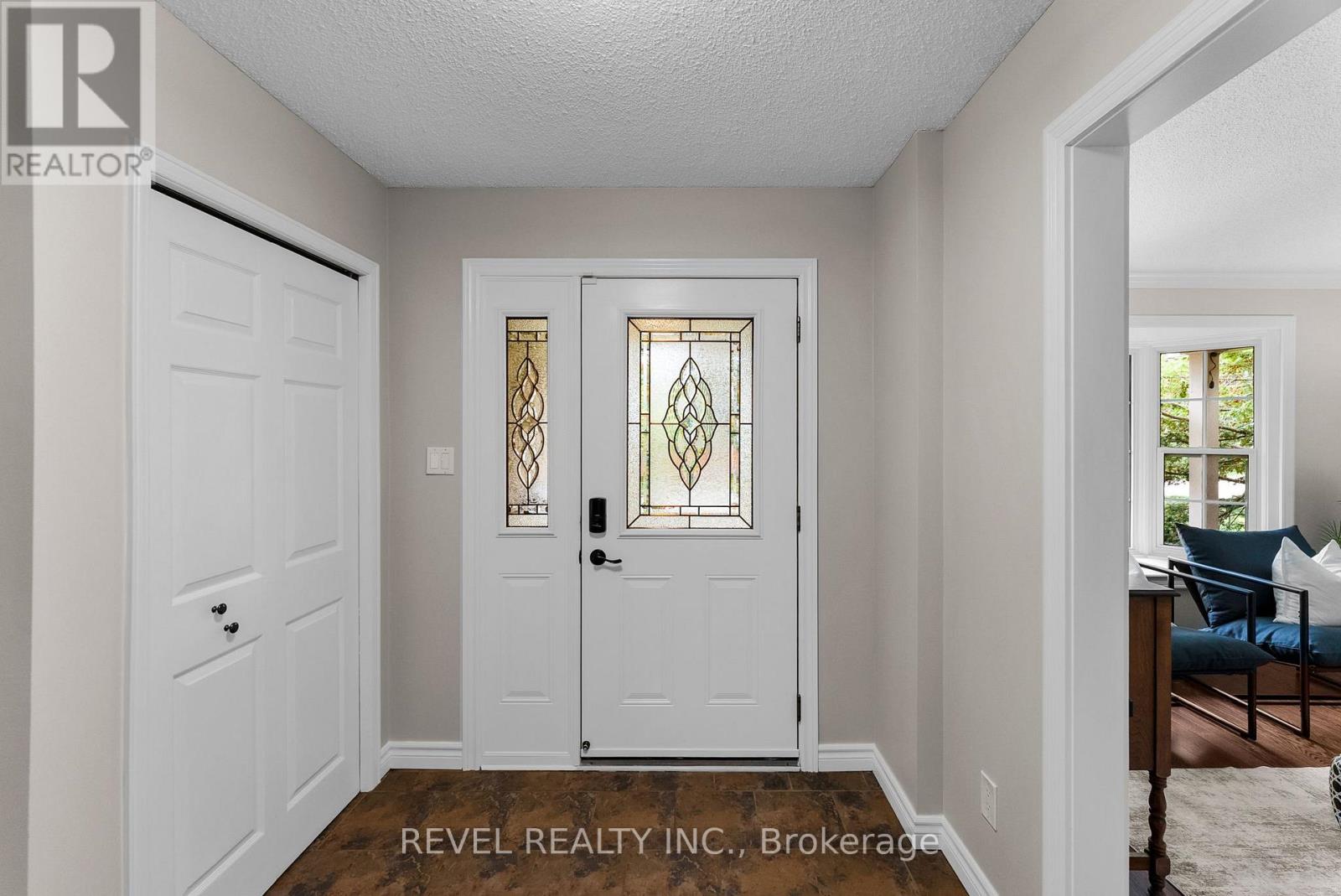 330 Regal Briar Street, Whitby (Blue Grass Meadows), Ontario  L1N 6N1 - Photo 5 - E12487373