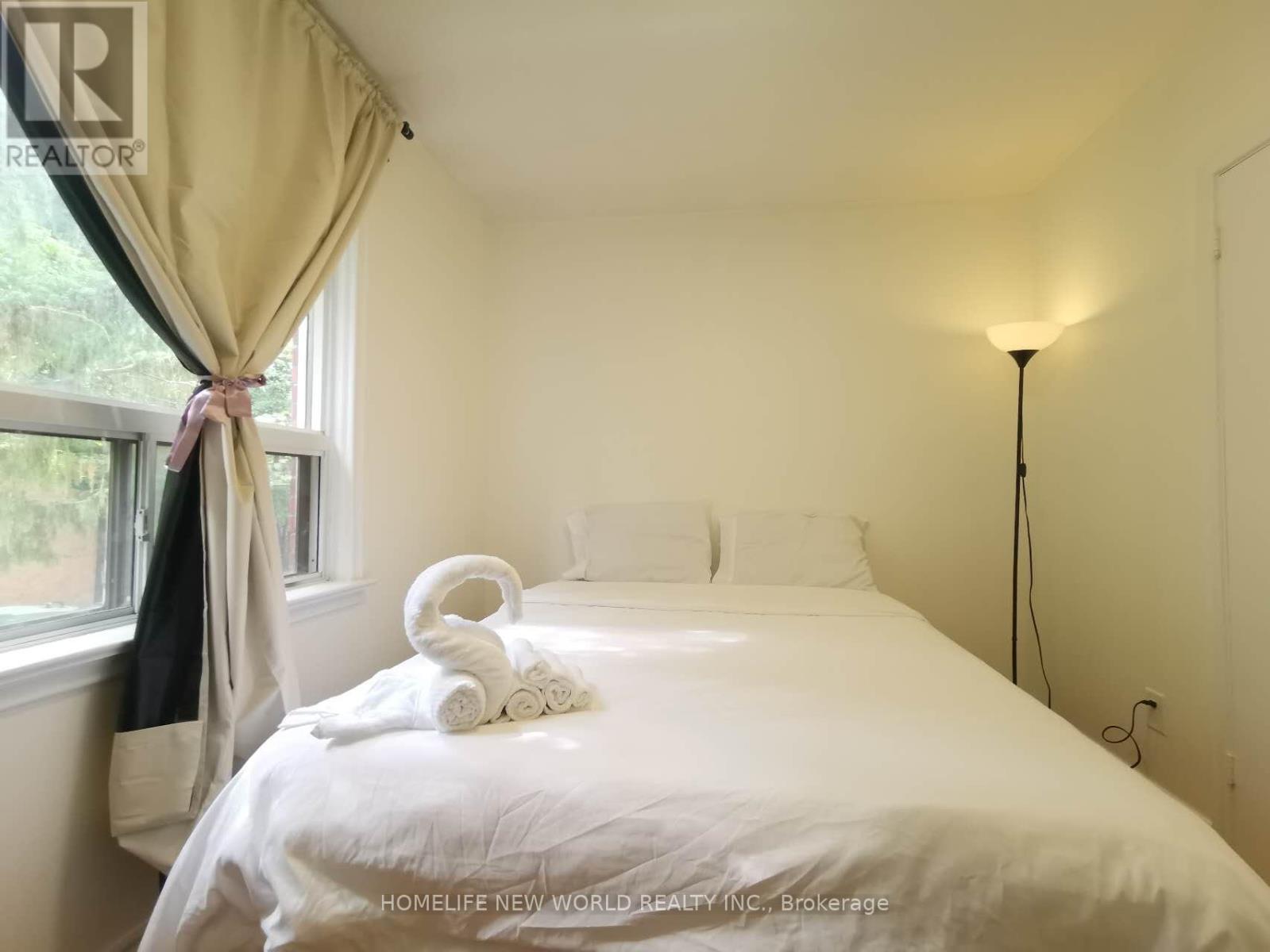 92 Earlton Road, Toronto, Ontario  M1T 2R6 - Photo 10 - E12486838