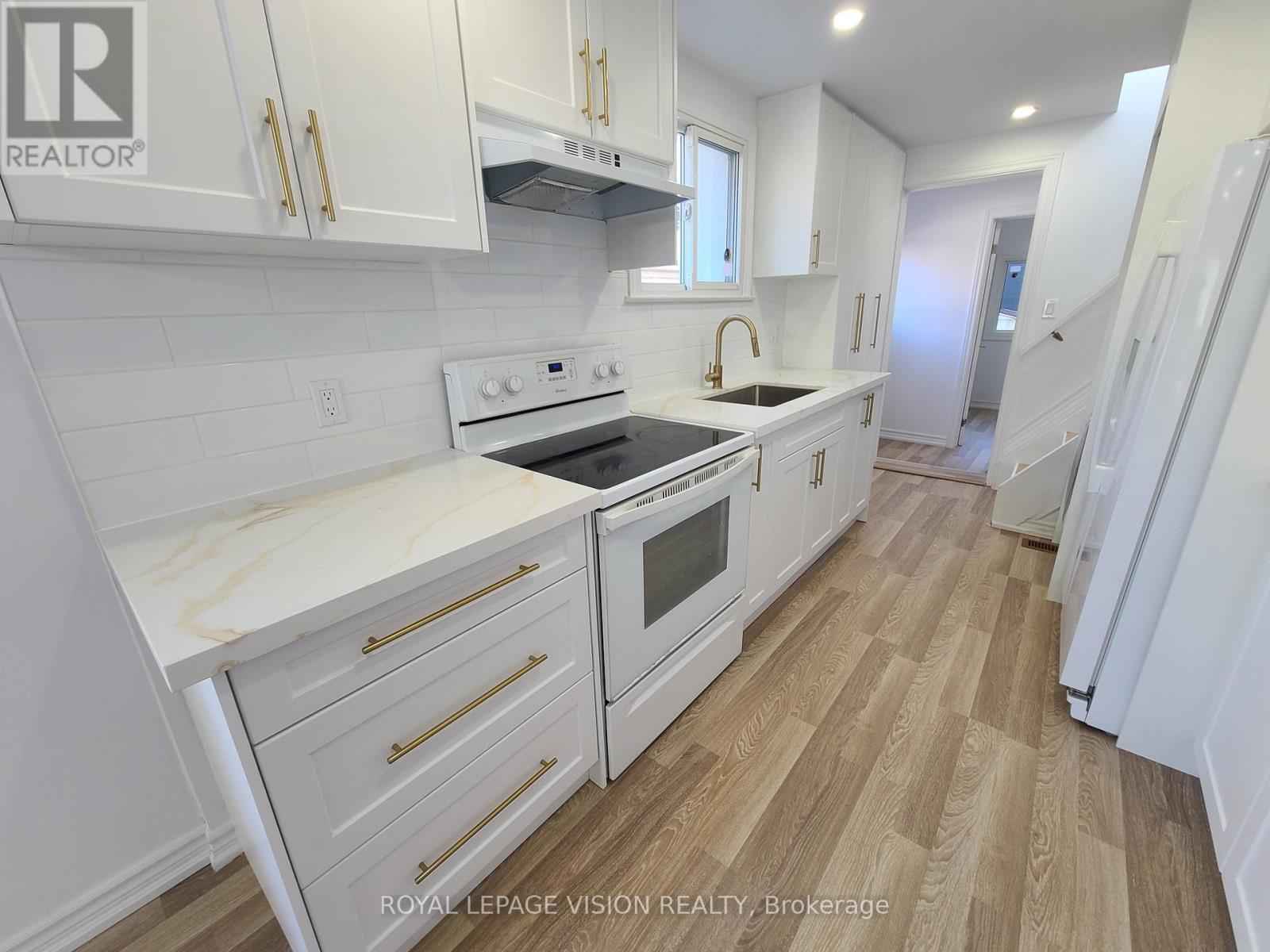 157 College Avenue, Oshawa (Vanier), Ontario  L1J 1R3 - Photo 9 - E12484965