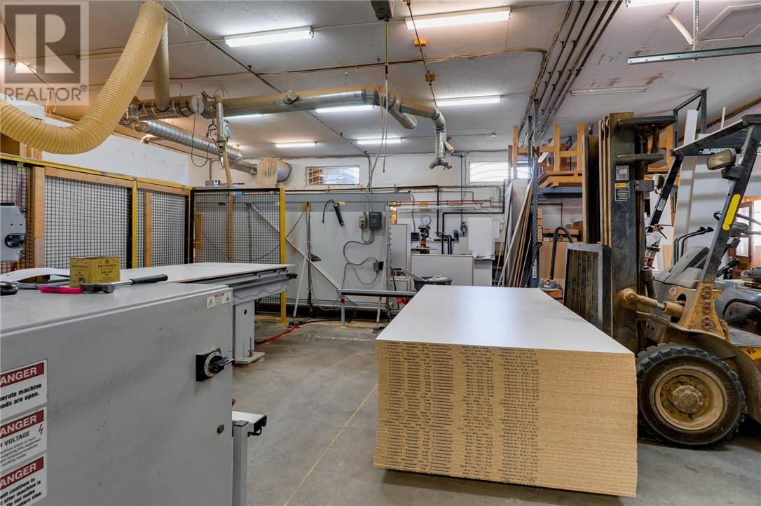 2858 Highway 144 E, Chelmsford, Ontario  P0M 1L0 - Photo 14 - 2125411