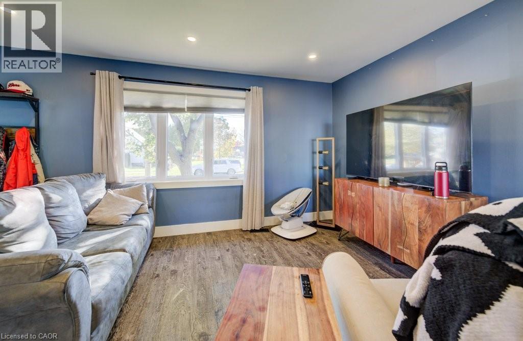 Photo 7 at 93 Alexander Drive, Brantford Photo 7 at 93 Alexander Drive, Brantford