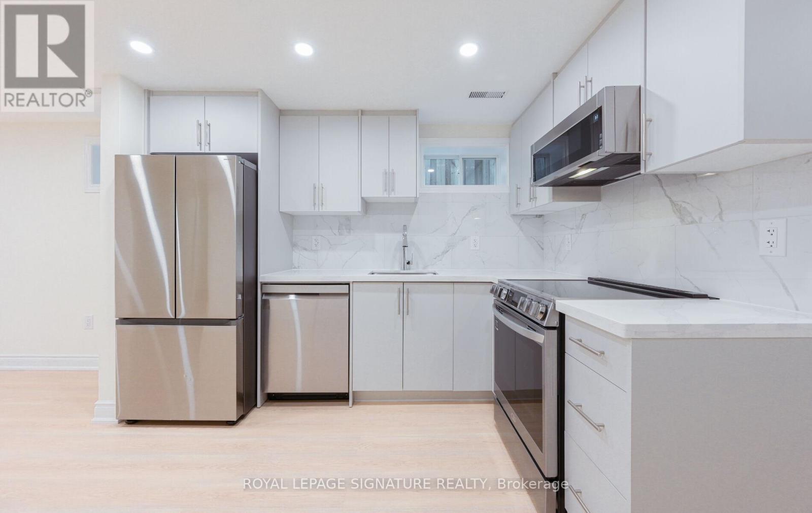 3980 Midhurst Lane, Mississauga, Ontario  L4Z 1C7 - Photo 16 - W12487178