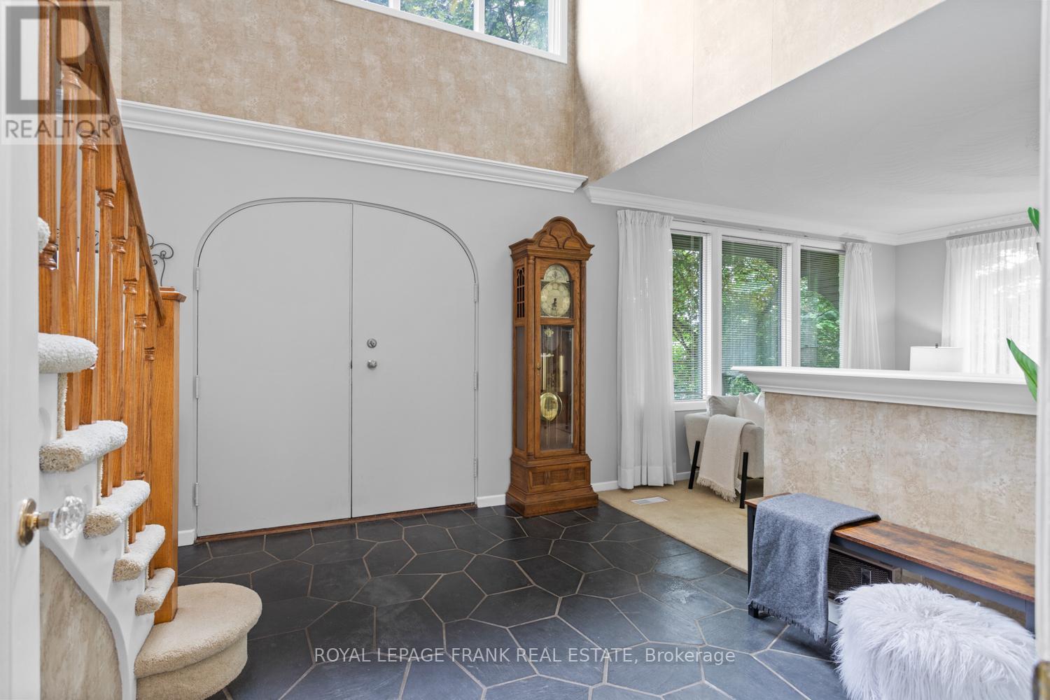 848 Swiss Heights, Oshawa (Pinecrest), Ontario  L1K 2A9 - Photo 10 - E12487436