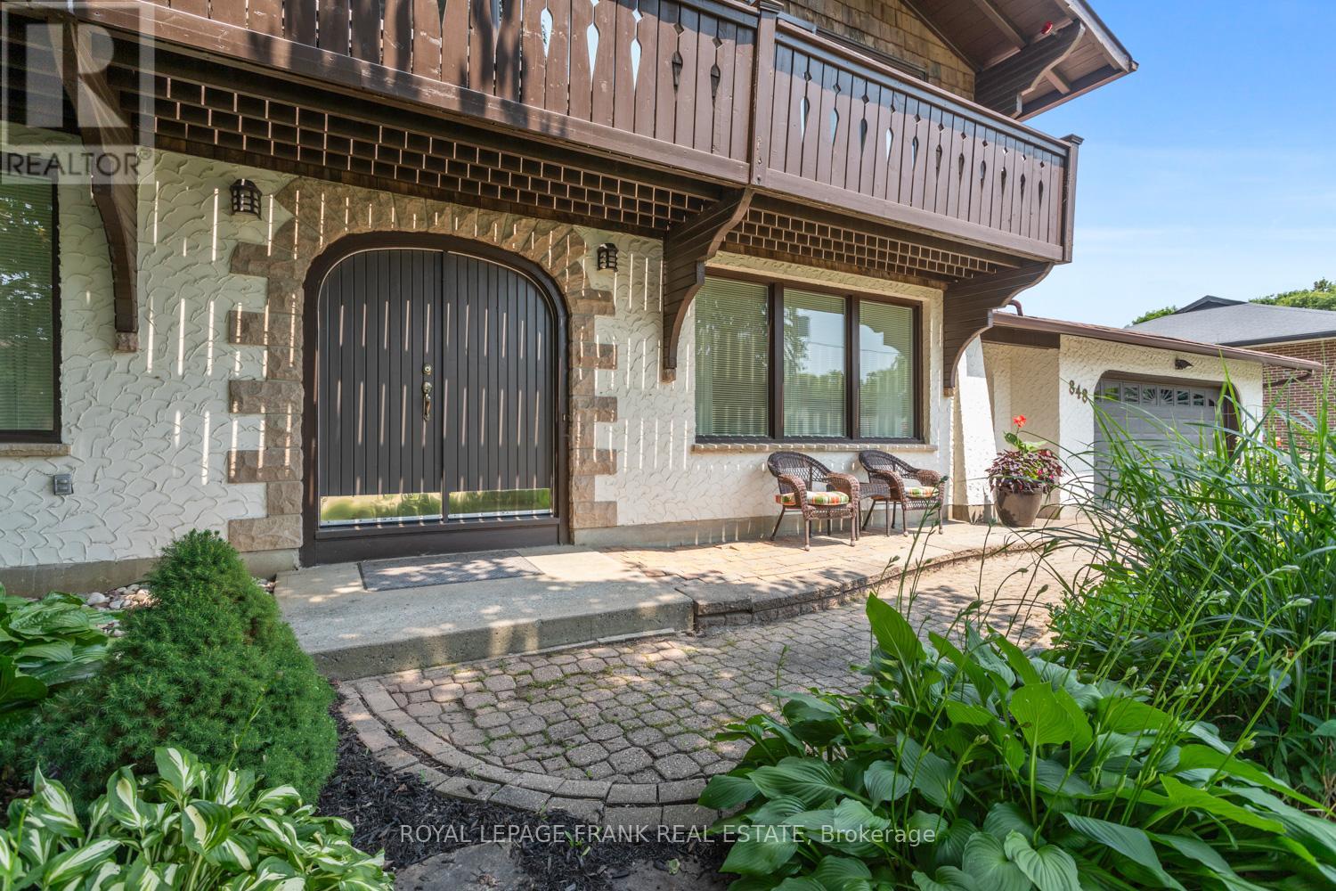 848 Swiss Heights, Oshawa (Pinecrest), Ontario  L1K 2A9 - Photo 2 - E12487436