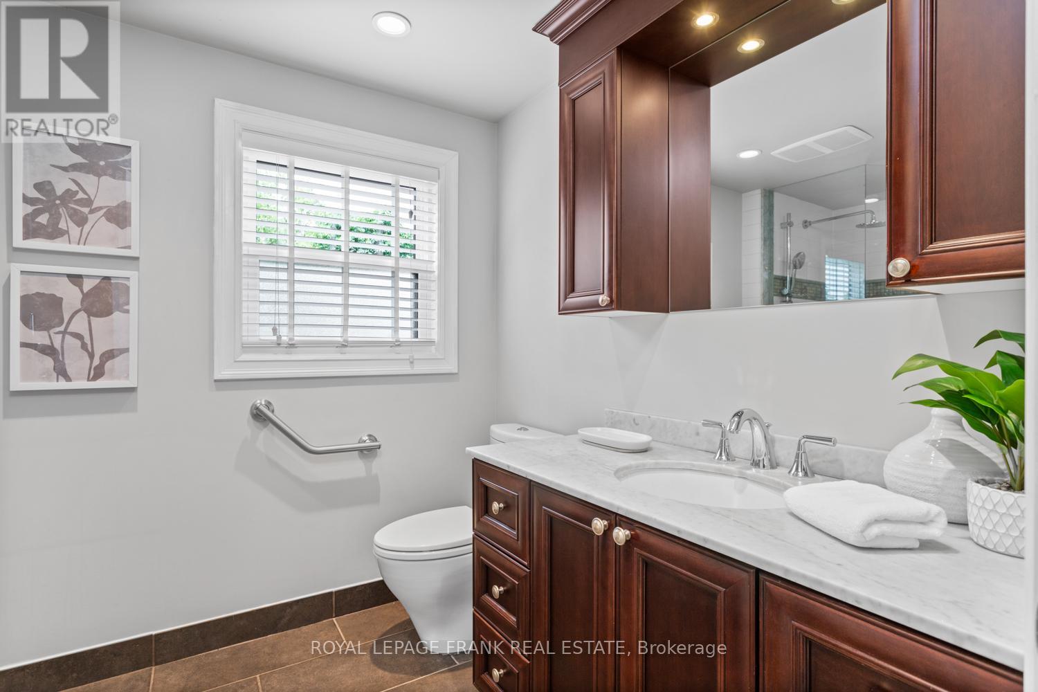 848 Swiss Heights, Oshawa (Pinecrest), Ontario  L1K 2A9 - Photo 24 - E12487436