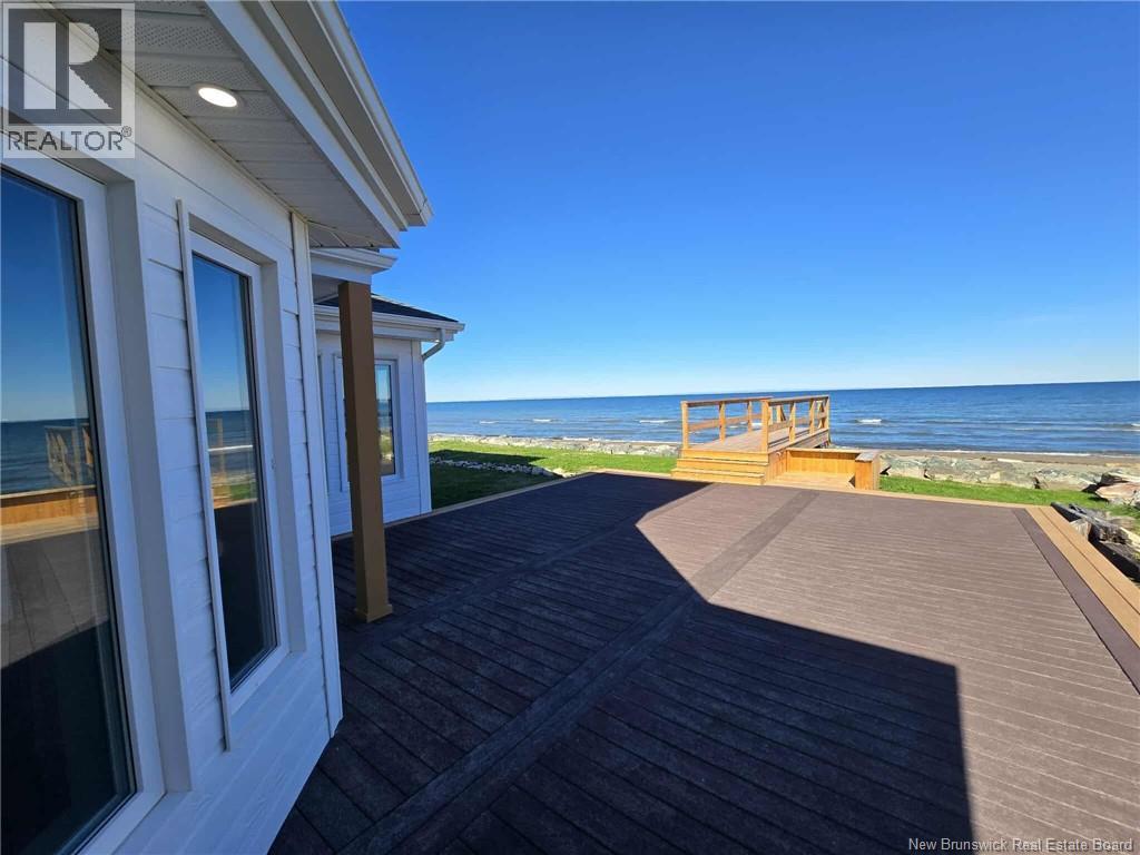 2156 Queen Elizabeth Drive, Bathurst, New Brunswick  E2A 4Y4 - Photo 11 - NB127879