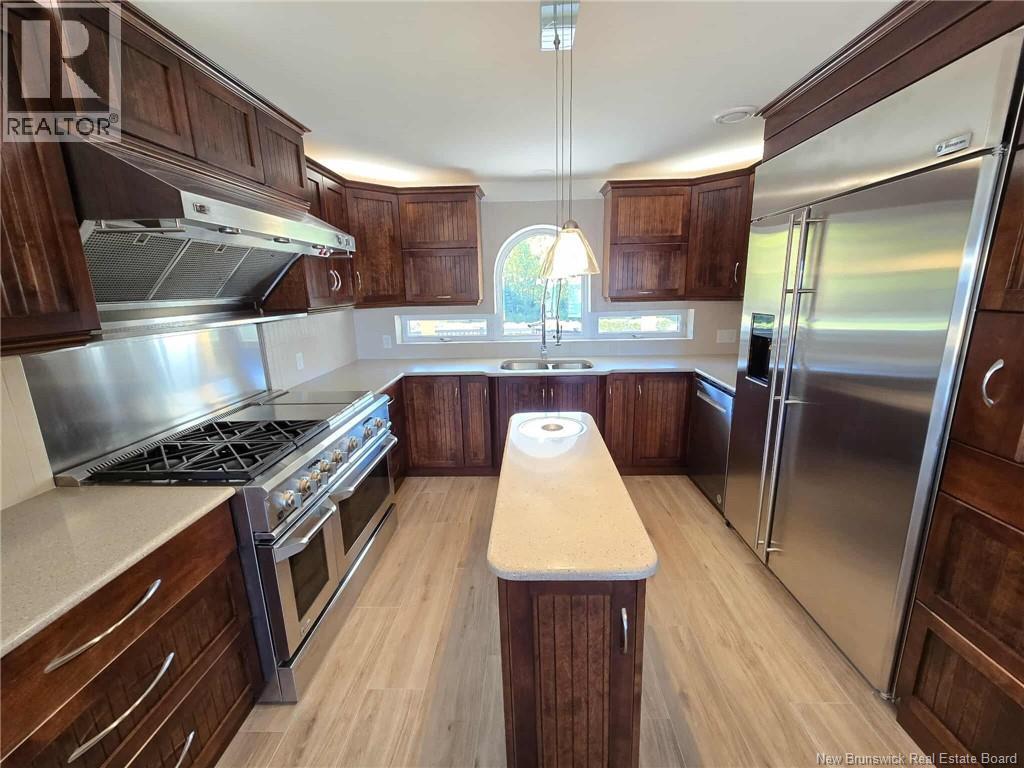 2156 Queen Elizabeth Drive, Bathurst, New Brunswick  E2A 4Y4 - Photo 27 - NB127879