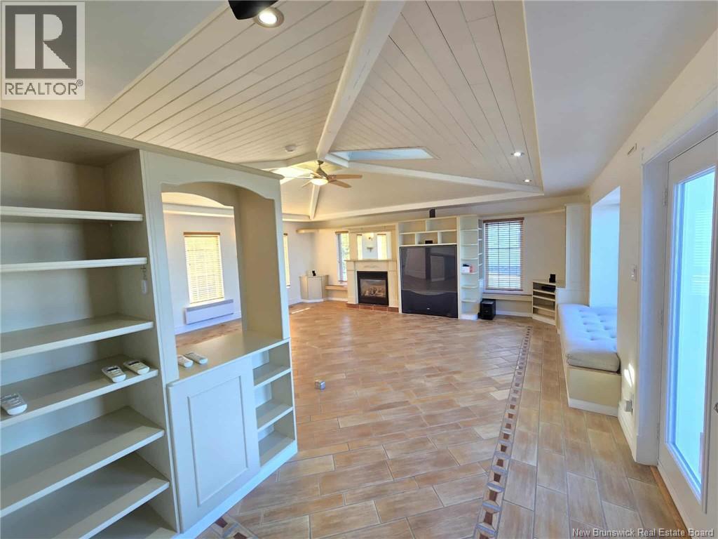 2156 Queen Elizabeth Drive, Bathurst, New Brunswick  E2A 4Y4 - Photo 37 - NB127879