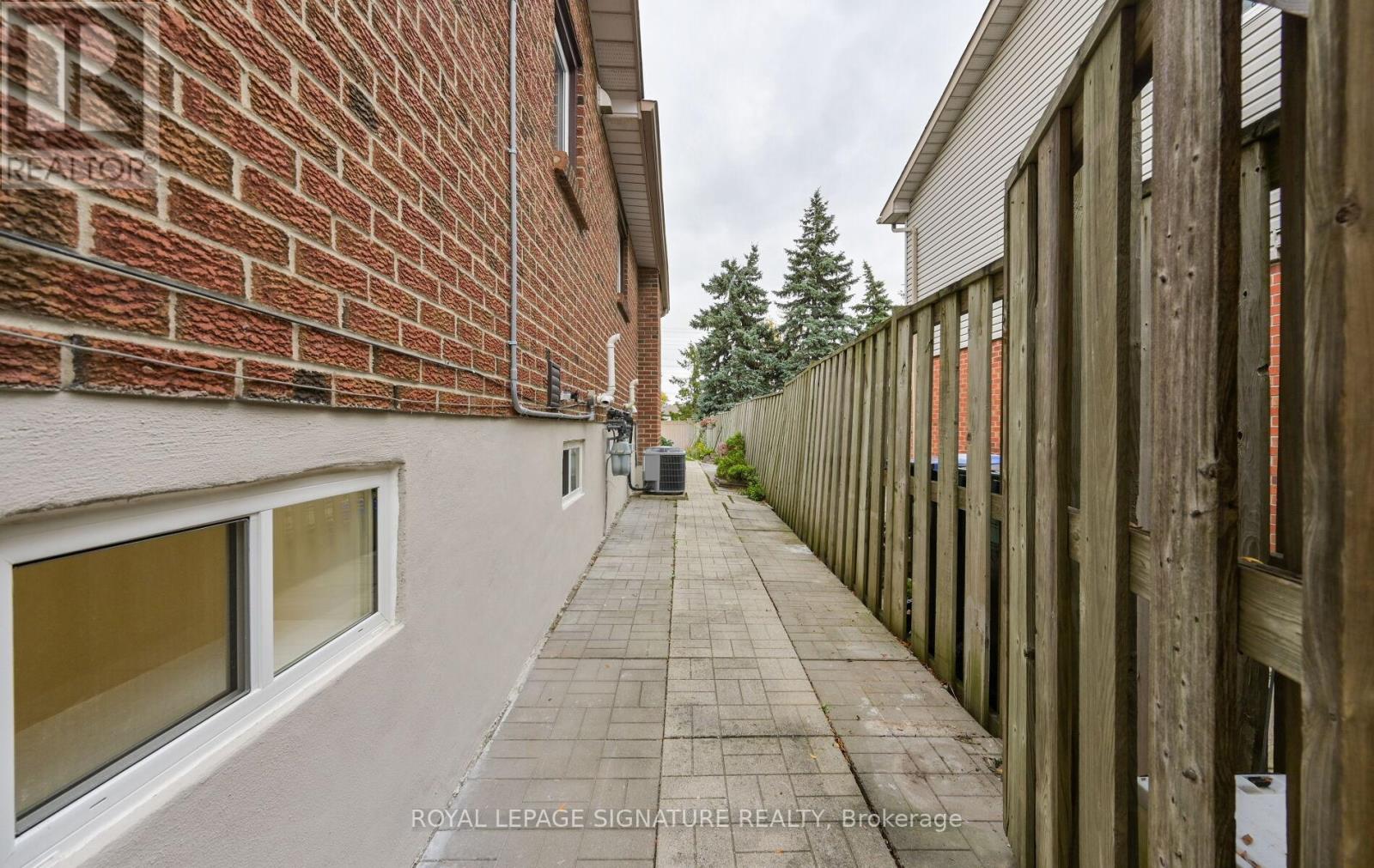3980 Midhurst Lane, Mississauga, Ontario  L4Z 1C7 - Photo 26 - W12487178