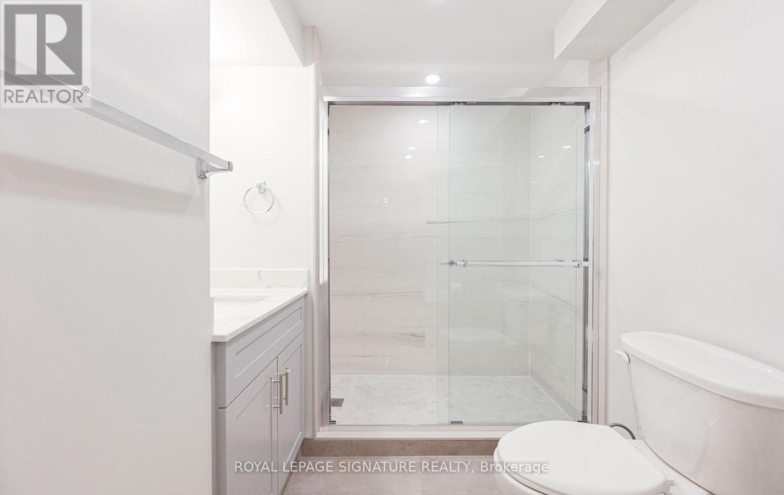 3980 Midhurst Lane, Mississauga, Ontario  L4Z 1C7 - Photo 18 - W12487178