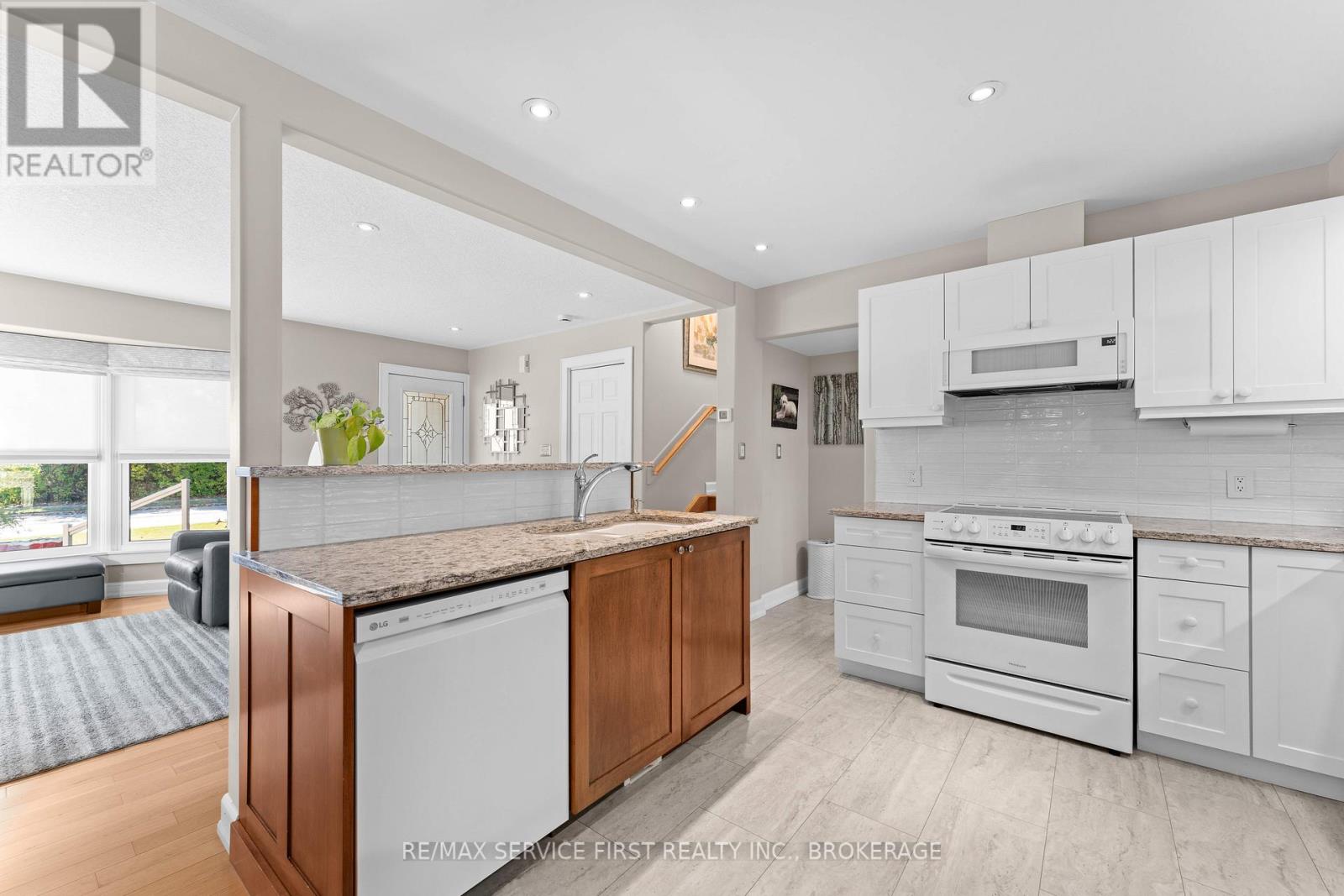 998 Woodbine Road, Kingston (North Of Taylor-Kidd Blvd), Ontario  K7P 2V9 - Photo 11 - X12487387