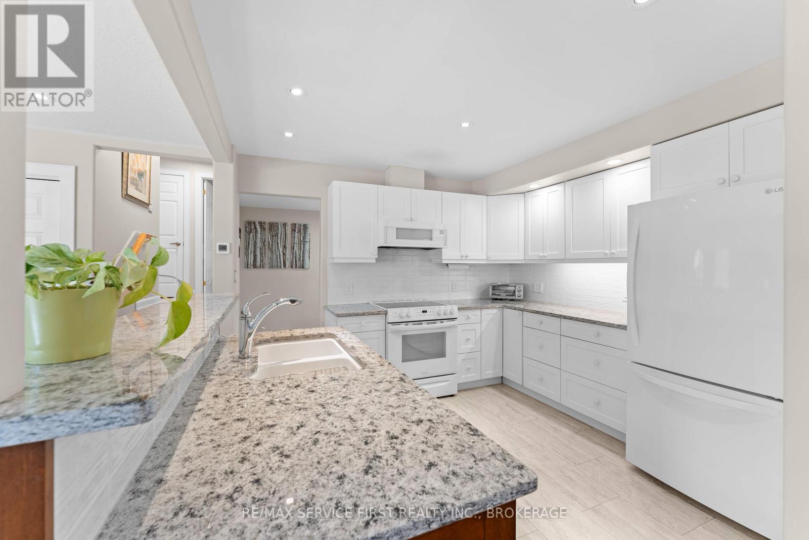 998 Woodbine Road, Kingston (North Of Taylor-Kidd Blvd), Ontario  K7P 2V9 - Photo 9 - X12487387