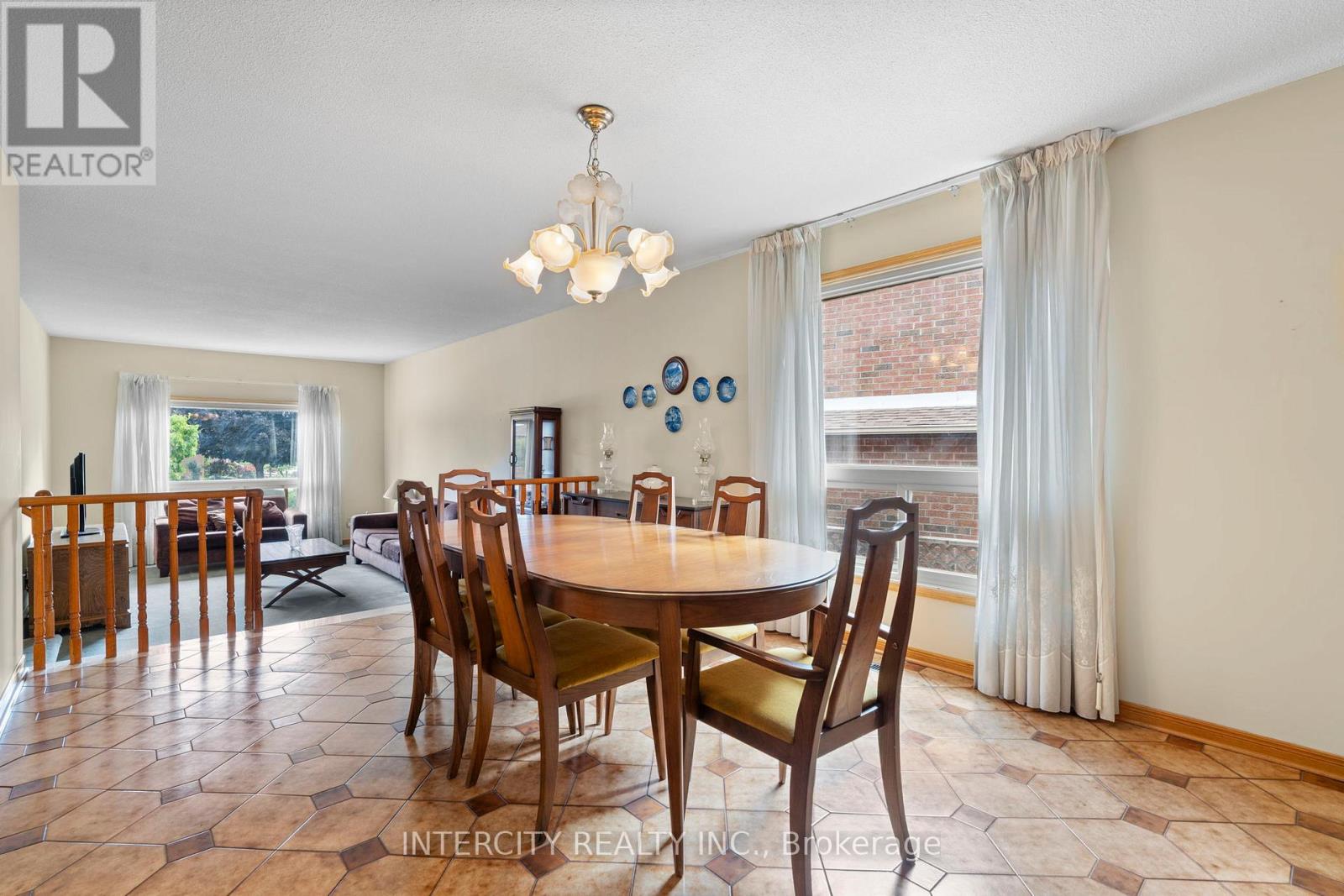 64 Brandy Crescent, Vaughan, Ontario  L4L 3C7 - Photo 10 - N12487234