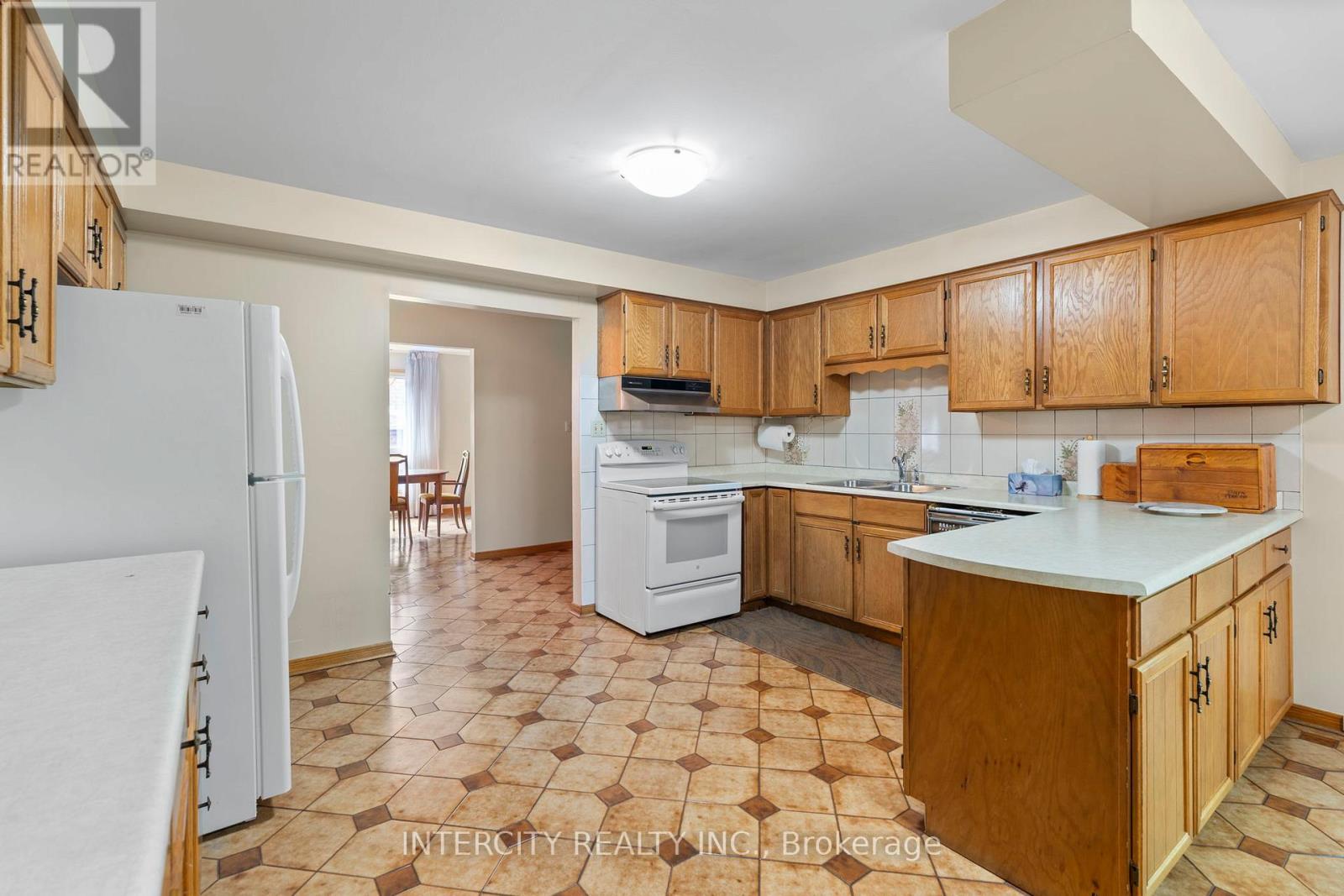 64 Brandy Crescent, Vaughan, Ontario  L4L 3C7 - Photo 13 - N12487234