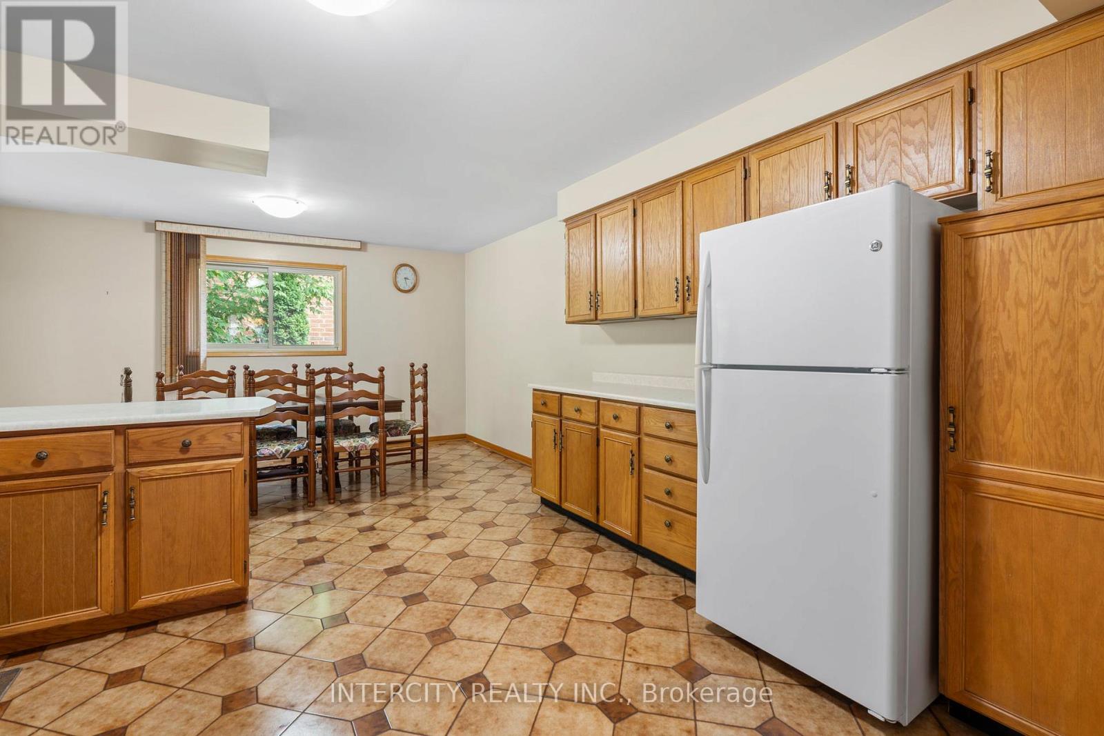 64 Brandy Crescent, Vaughan, Ontario  L4L 3C7 - Photo 14 - N12487234