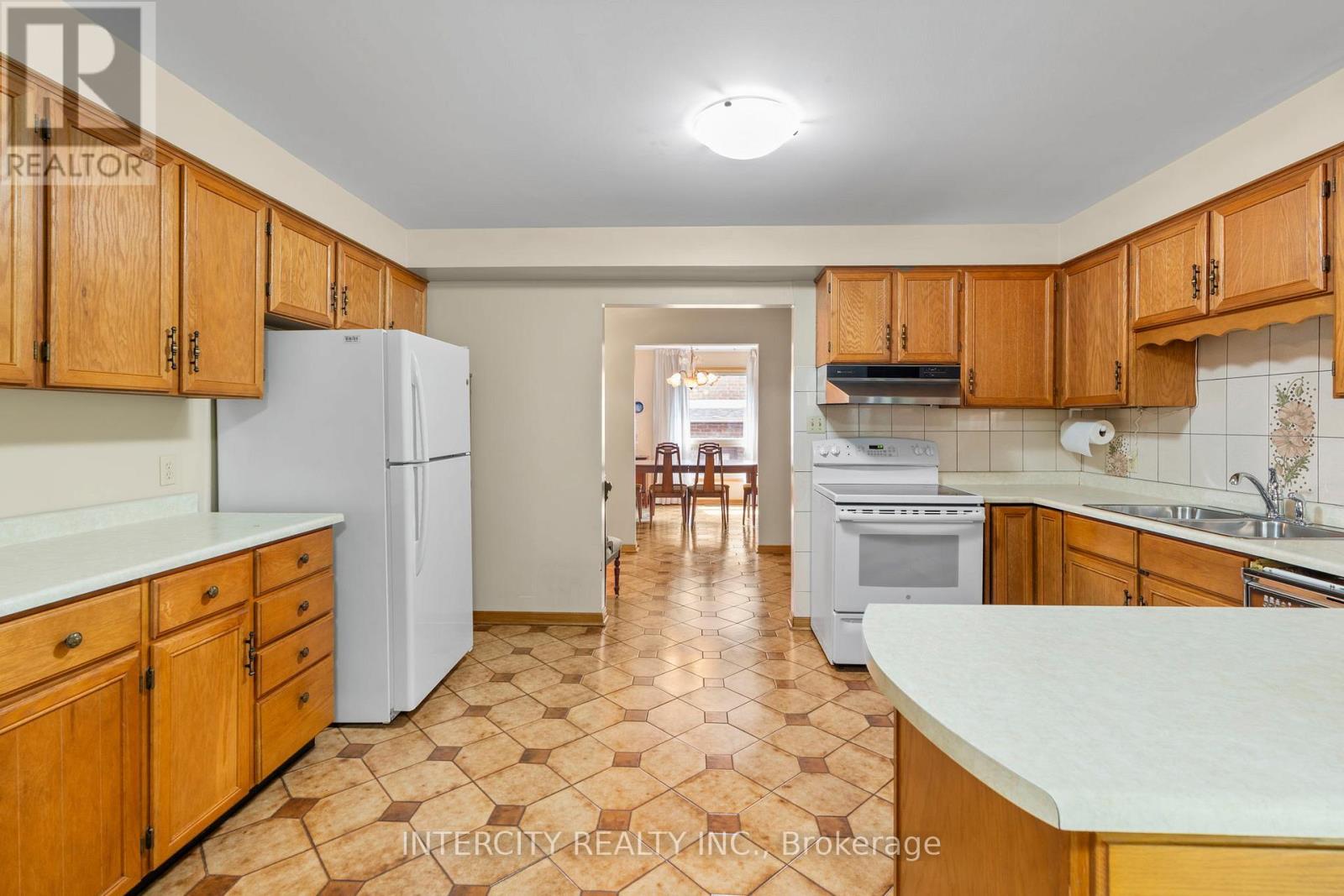 64 Brandy Crescent, Vaughan, Ontario  L4L 3C7 - Photo 17 - N12487234