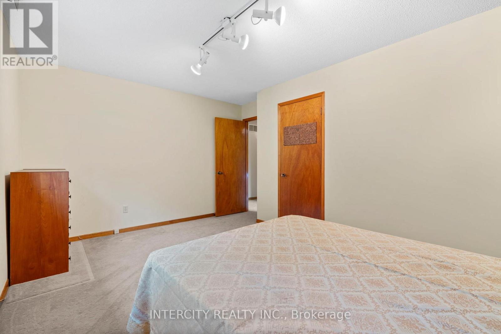 64 Brandy Crescent, Vaughan, Ontario  L4L 3C7 - Photo 23 - N12487234